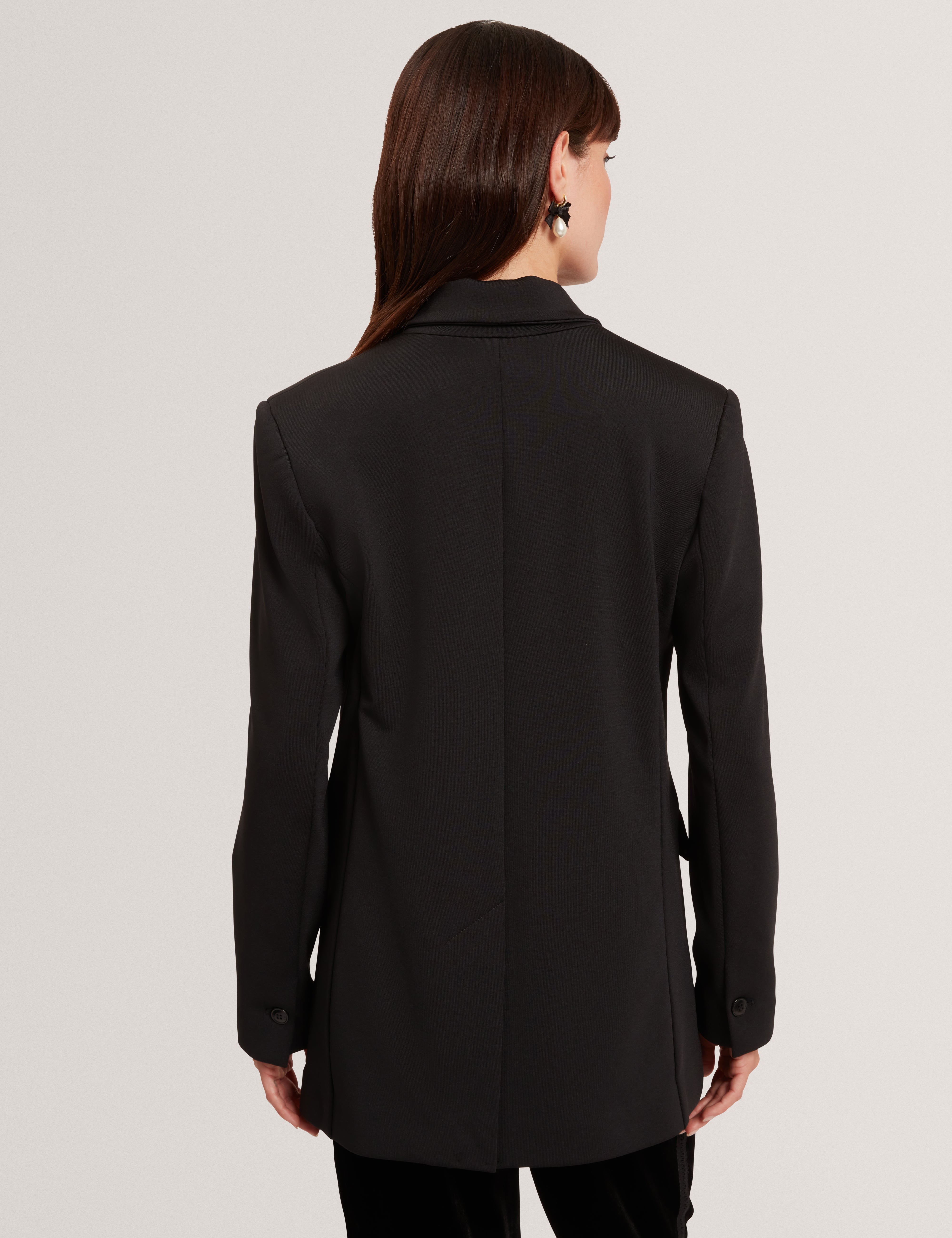 إندري بليزر كلاسيكي باللون الأسود