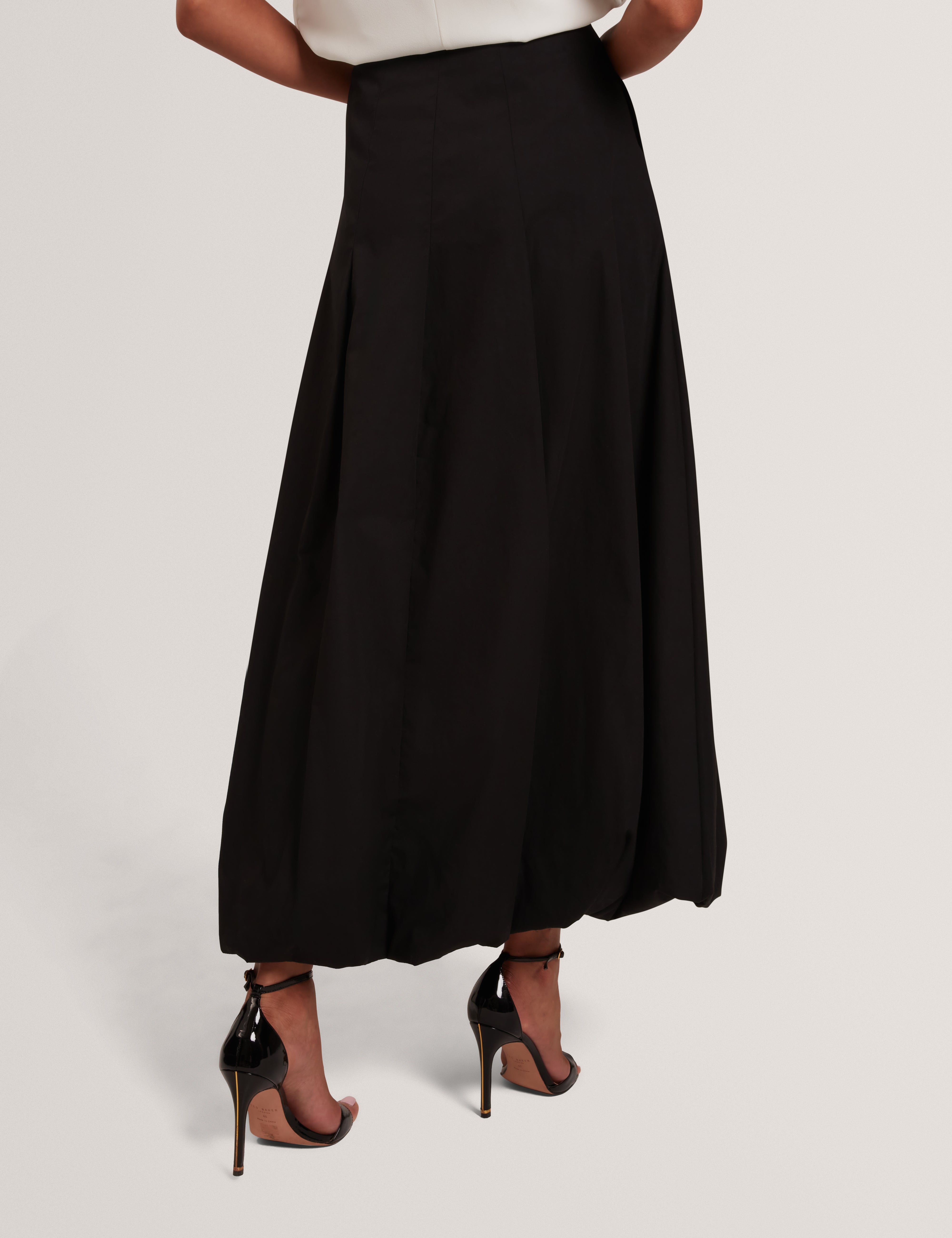 Cinnaba Seam Detail Bubble Midi Skirt Black