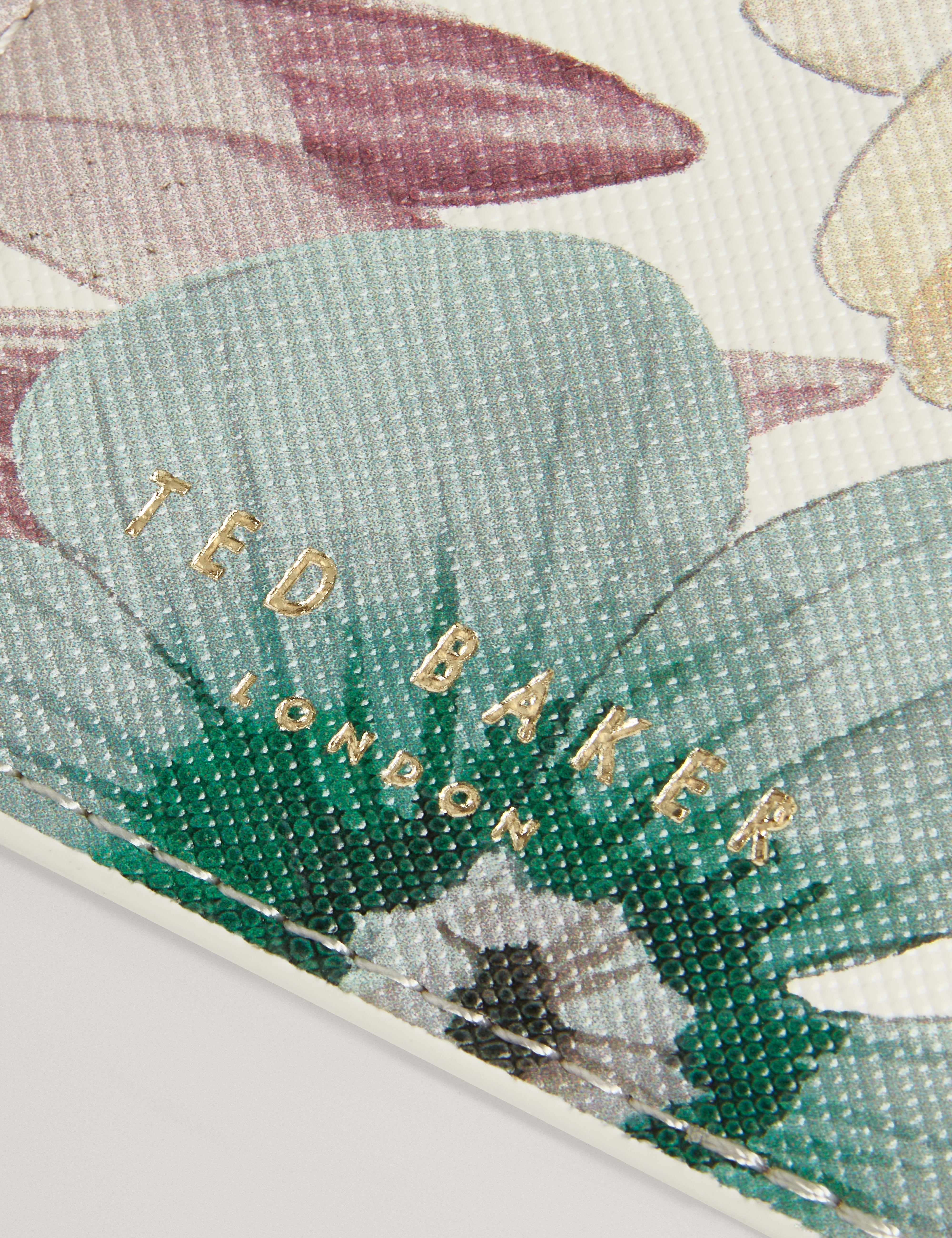 هالي حامل بطاقات مطبّع باللون الأبيض