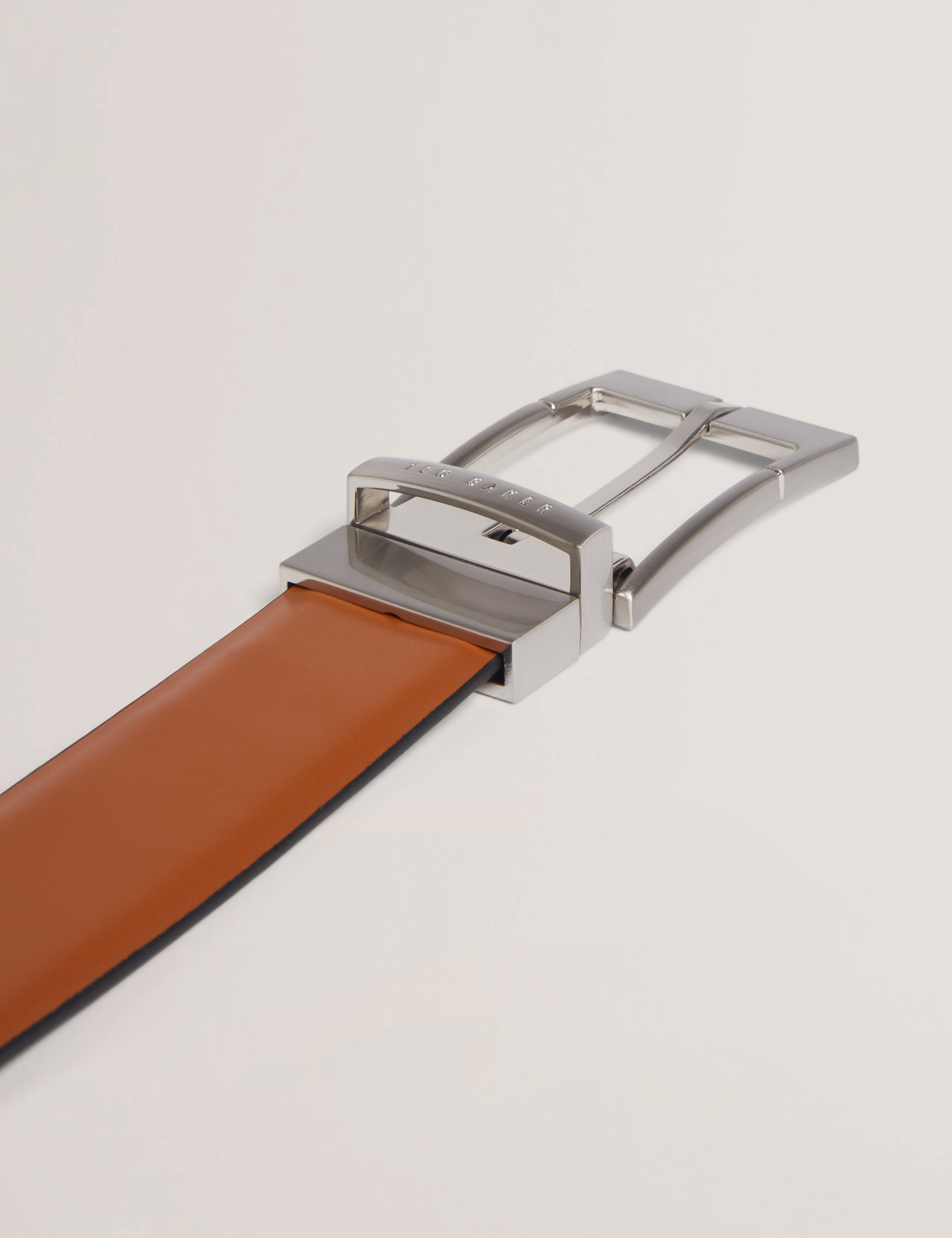 كوناري حزام من الجلد باللون العسلي