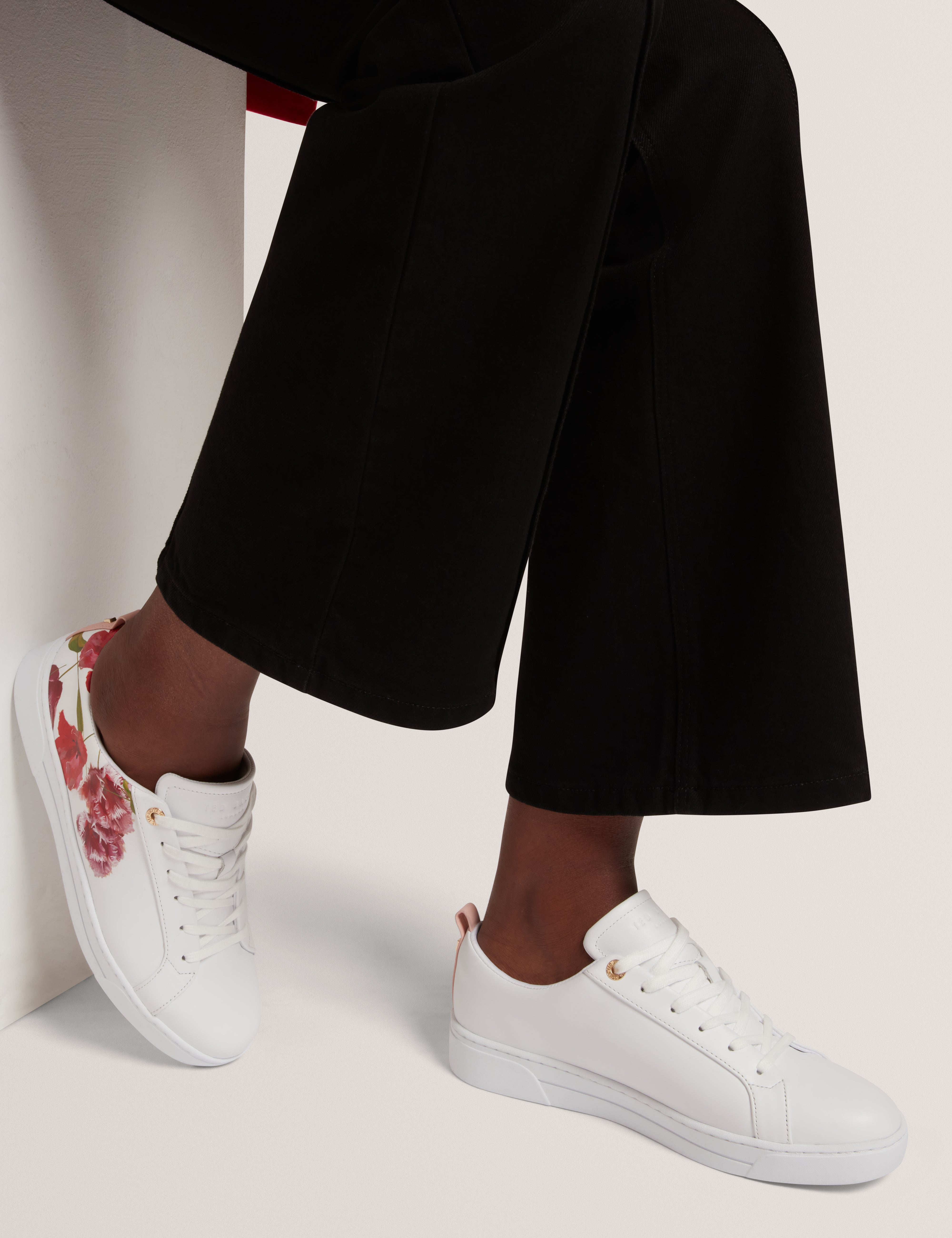 برينيل حذاء رياضي جلدي باللون الأبيض