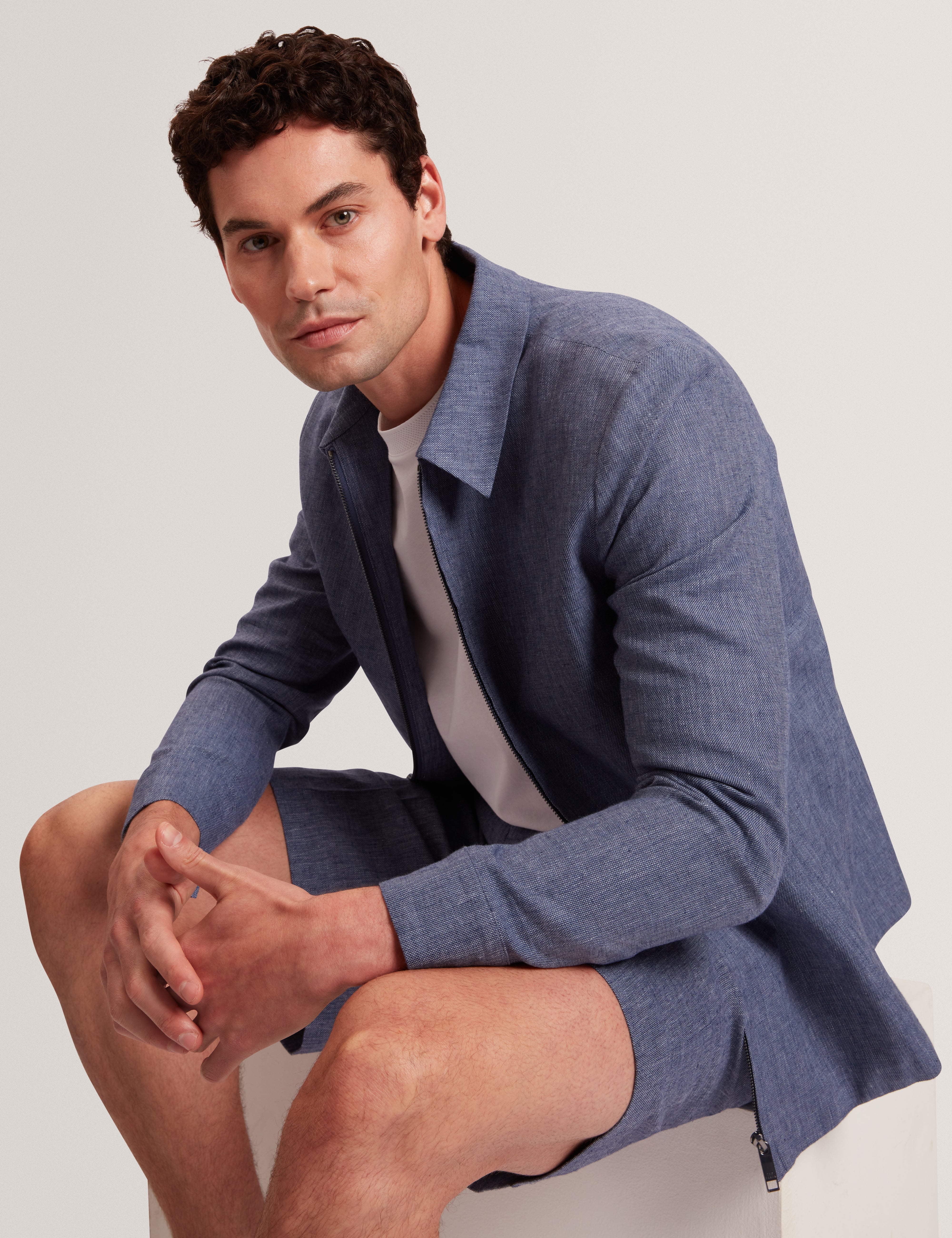 جاكيت Ashleyj Slim Fit من مزيج الكتان باللون الأزرق الداكن