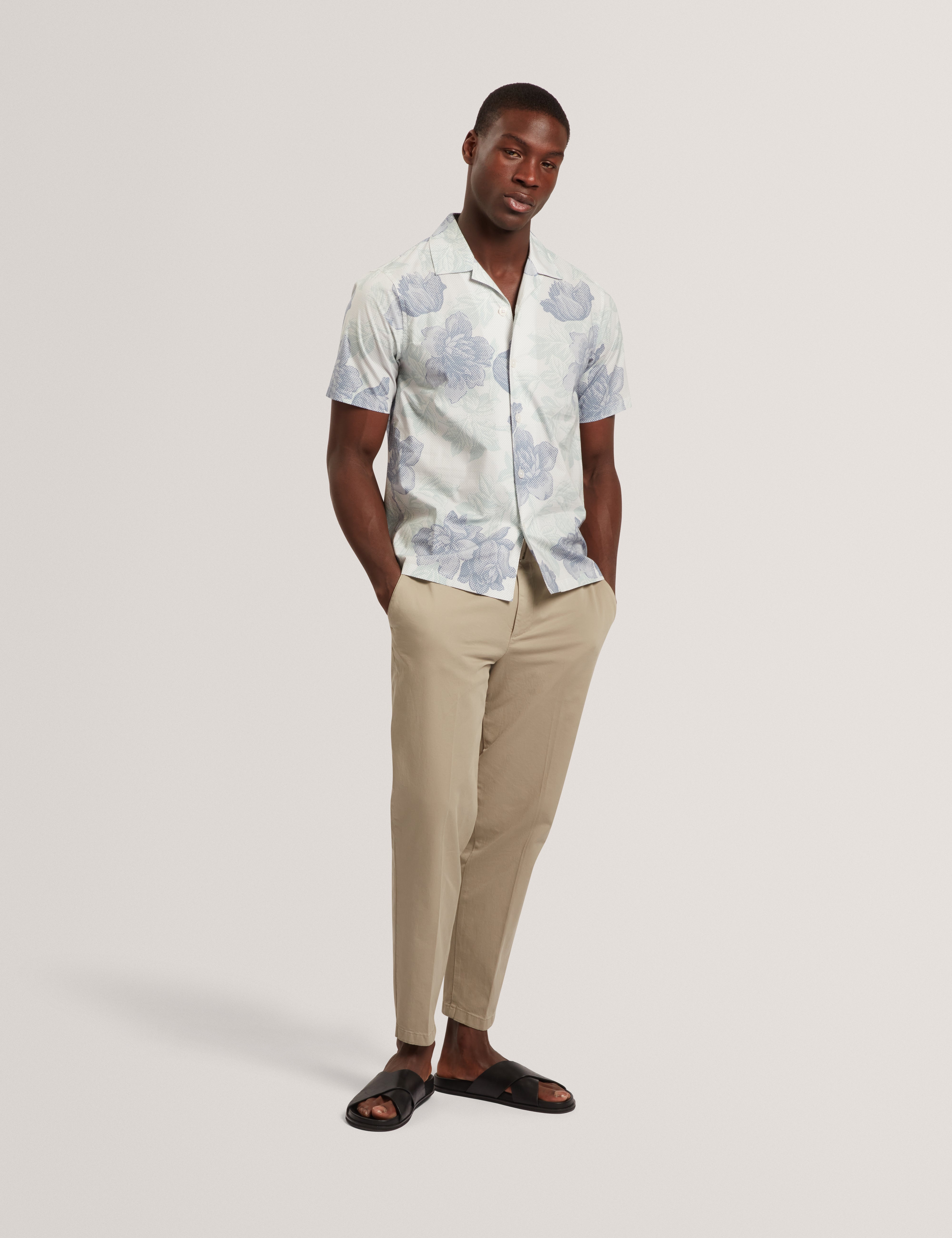 Cesiro Short Sleeve Relaxed Floral Shirt Mid-Green