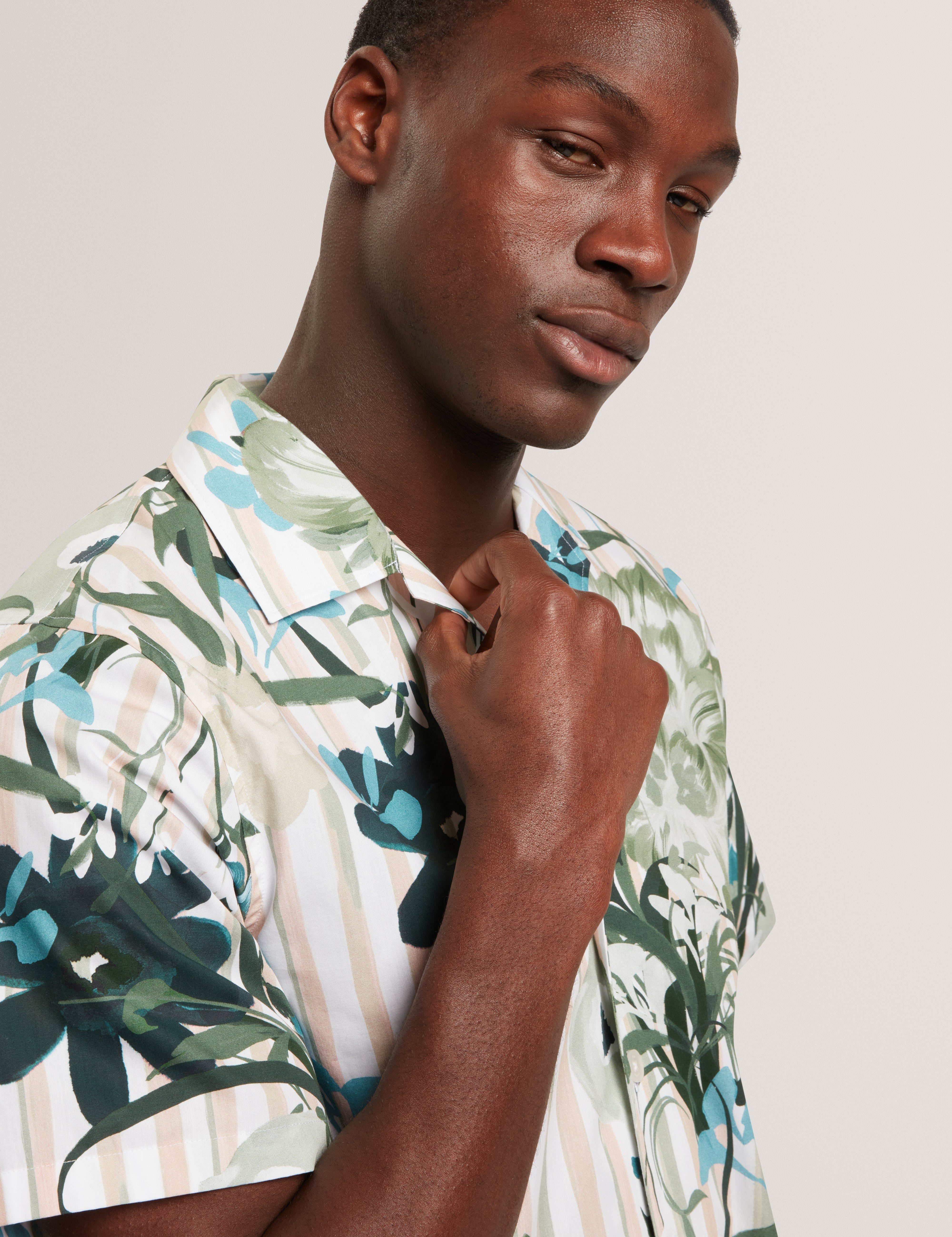 Anukis Short Sleeve Placement Floral Stripe Mid-Pink