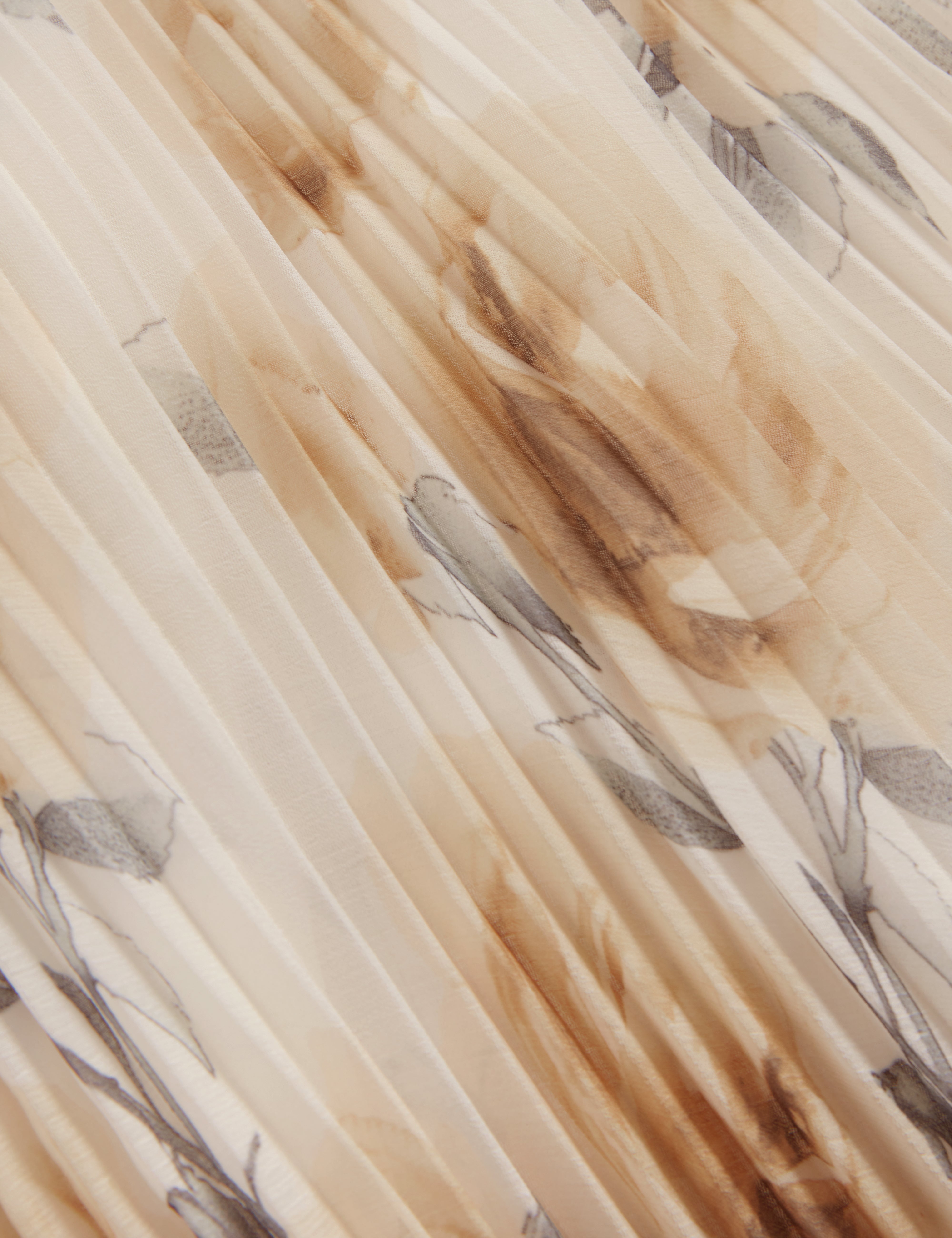 Patsie Tie Detail Long Sleeve Floral Maxi Dress Ivory