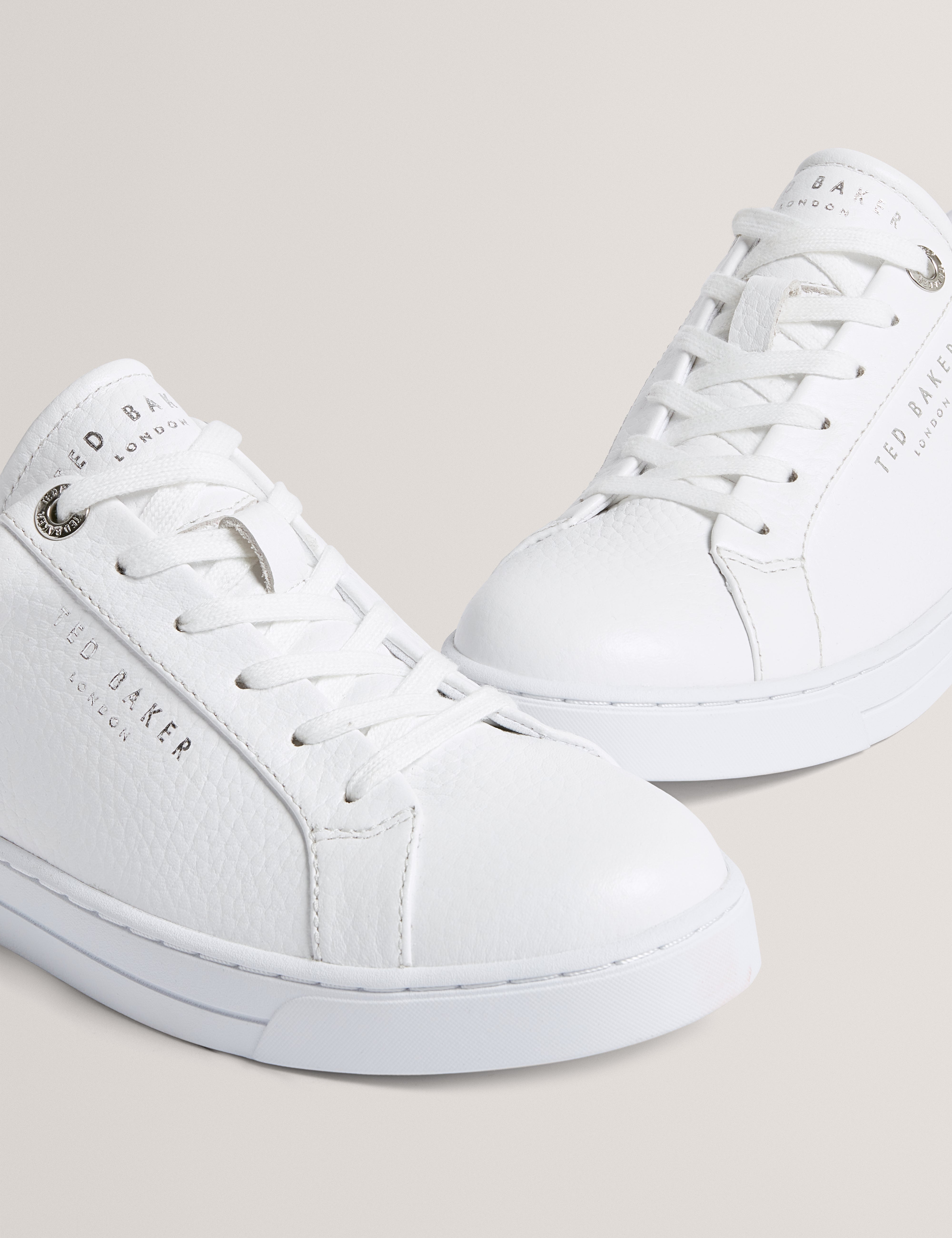 Artoli Webbing Detail Trainer White