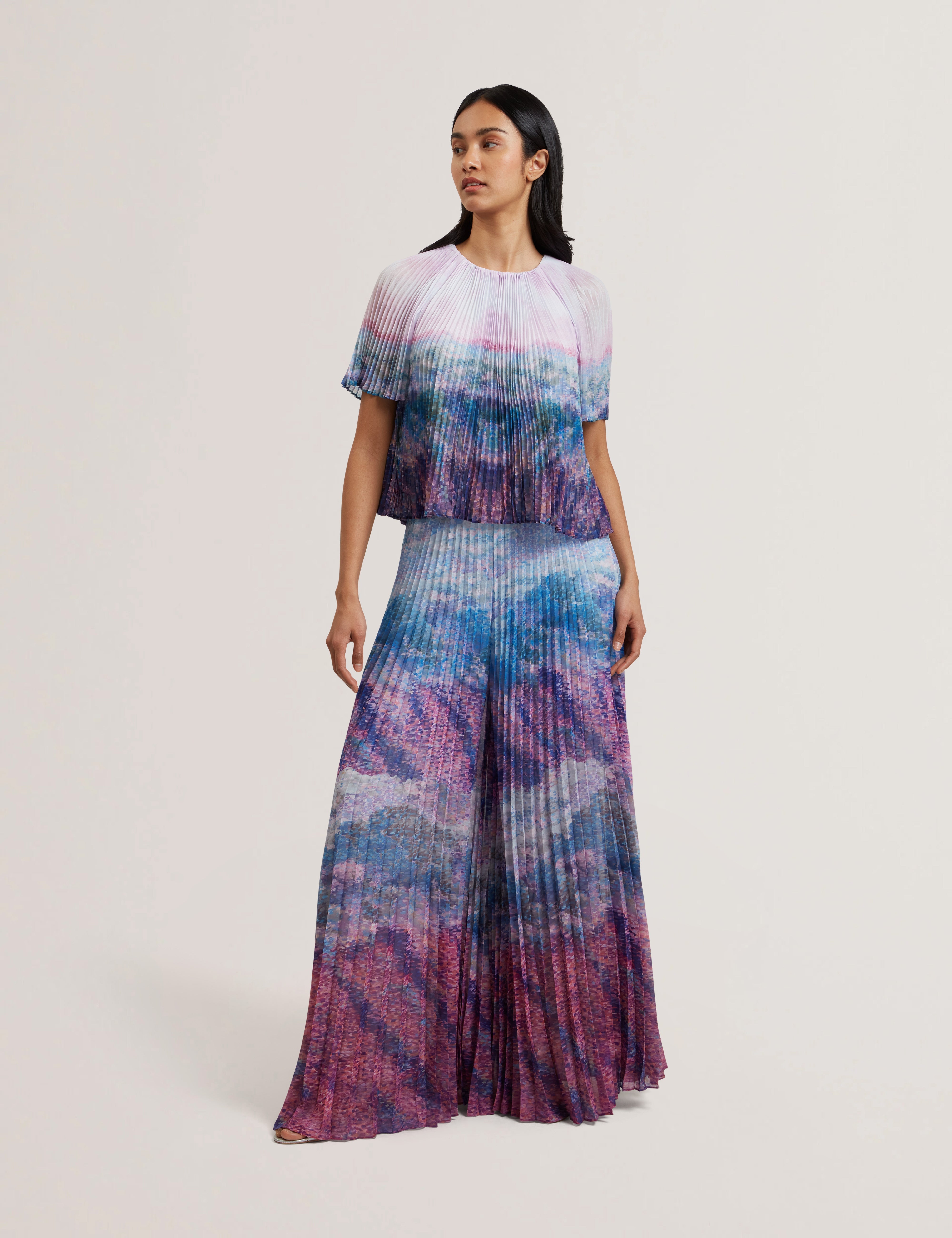 Aharra Printed Pleated Short Sleeve Blouse Mid-Pink
