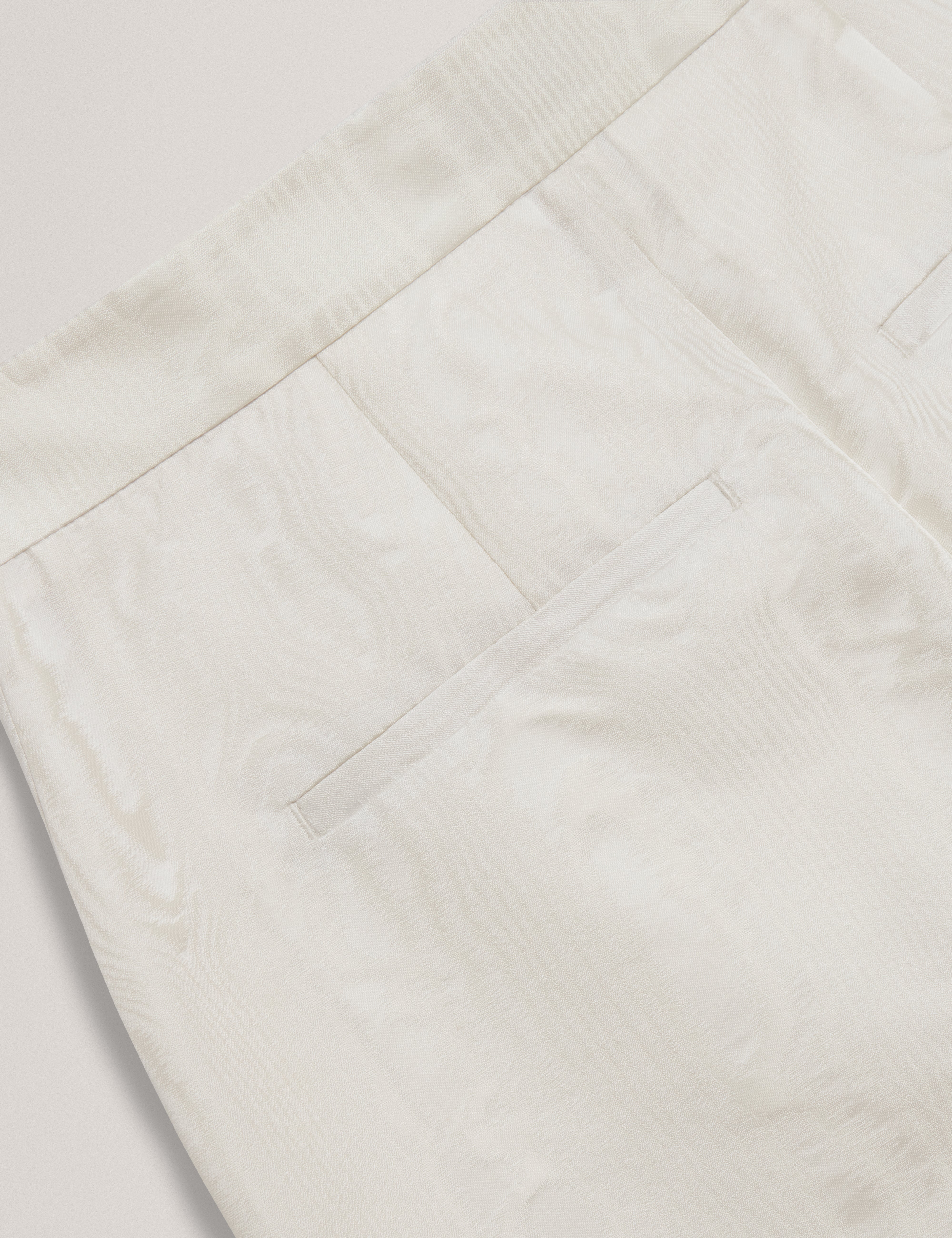 كابريت بنطلون من الجاكار باللون العاجي