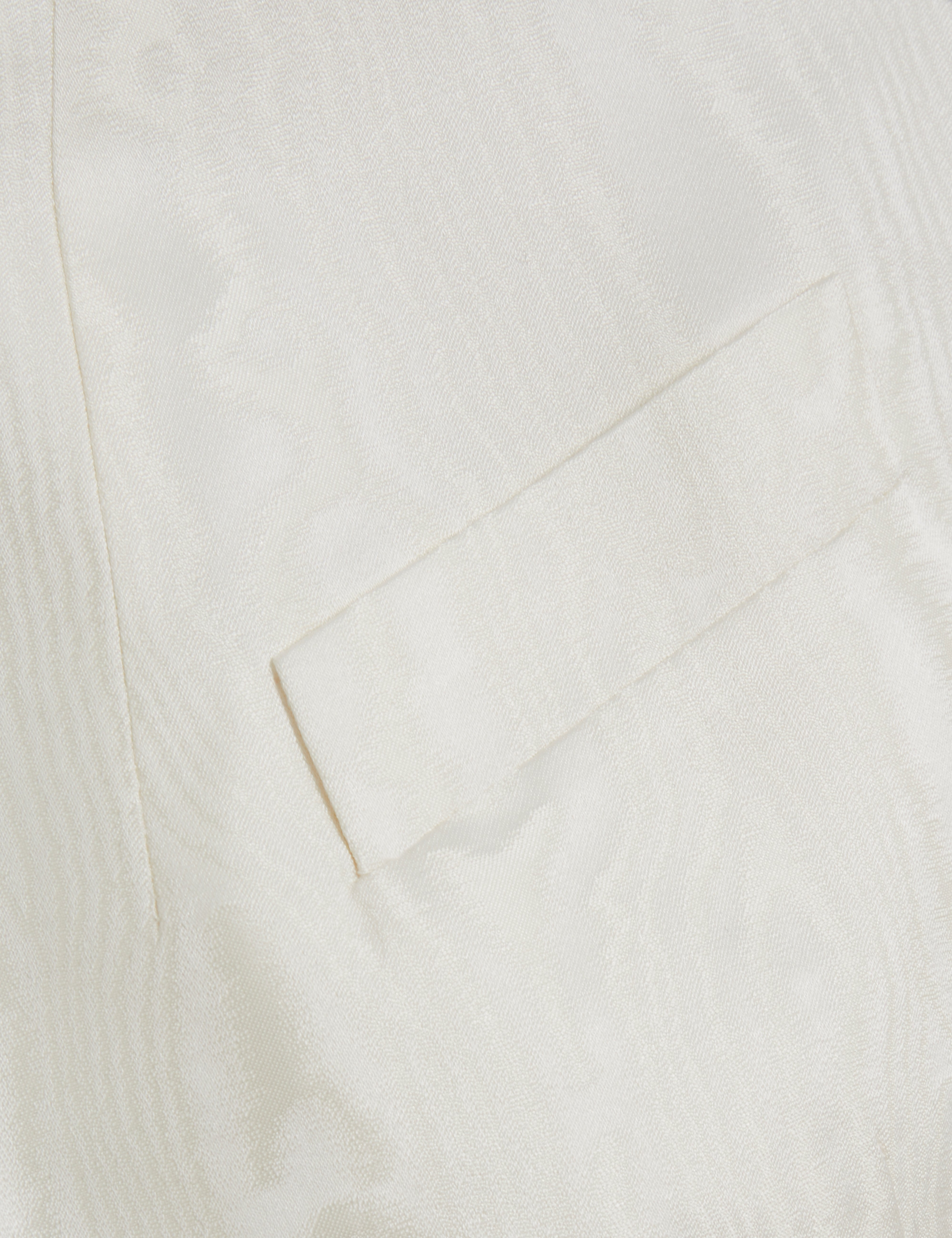 كابيري جاكيت من الجاكار باللون العاجي