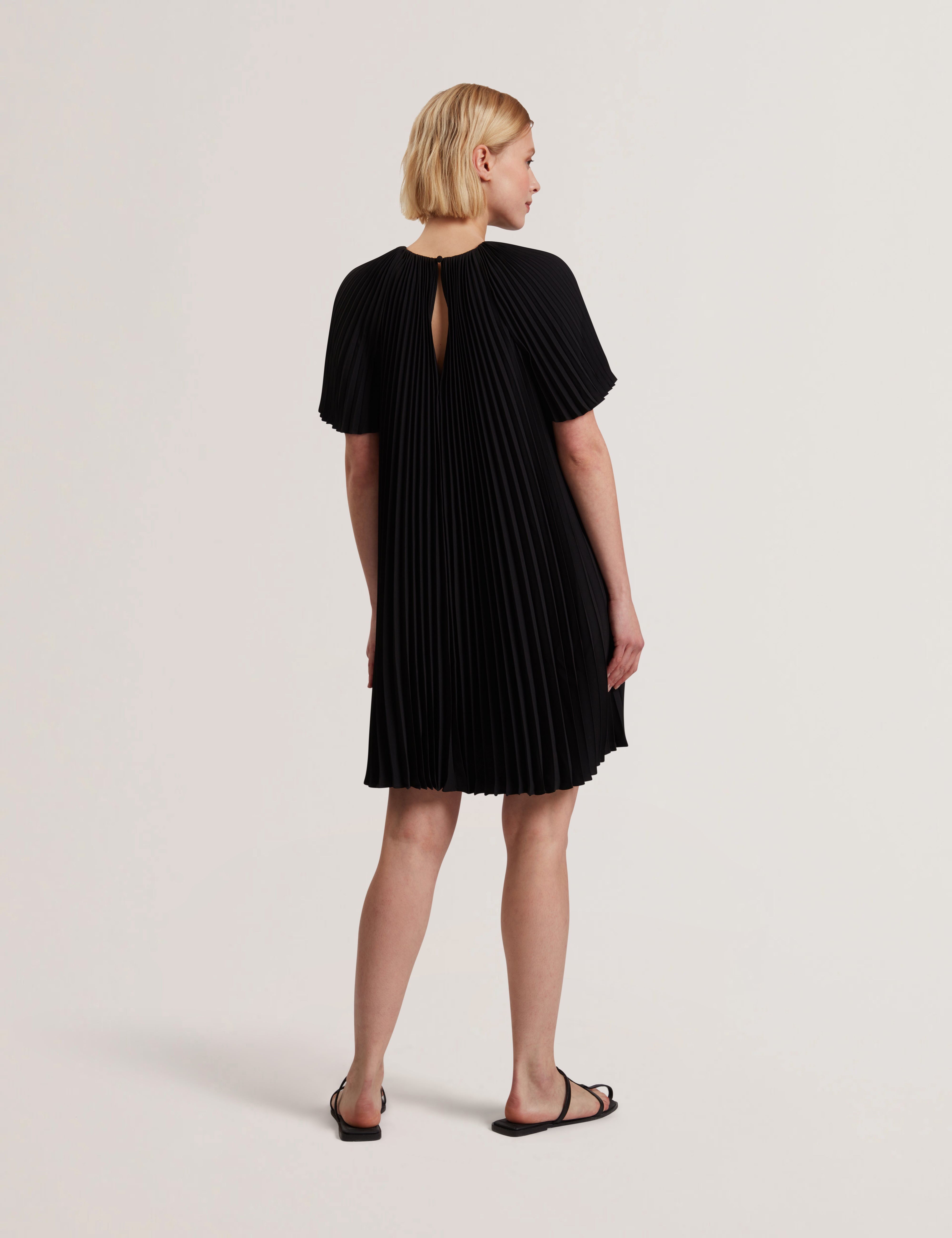 Convala Short Sleeve Pleated Mini Dress Black