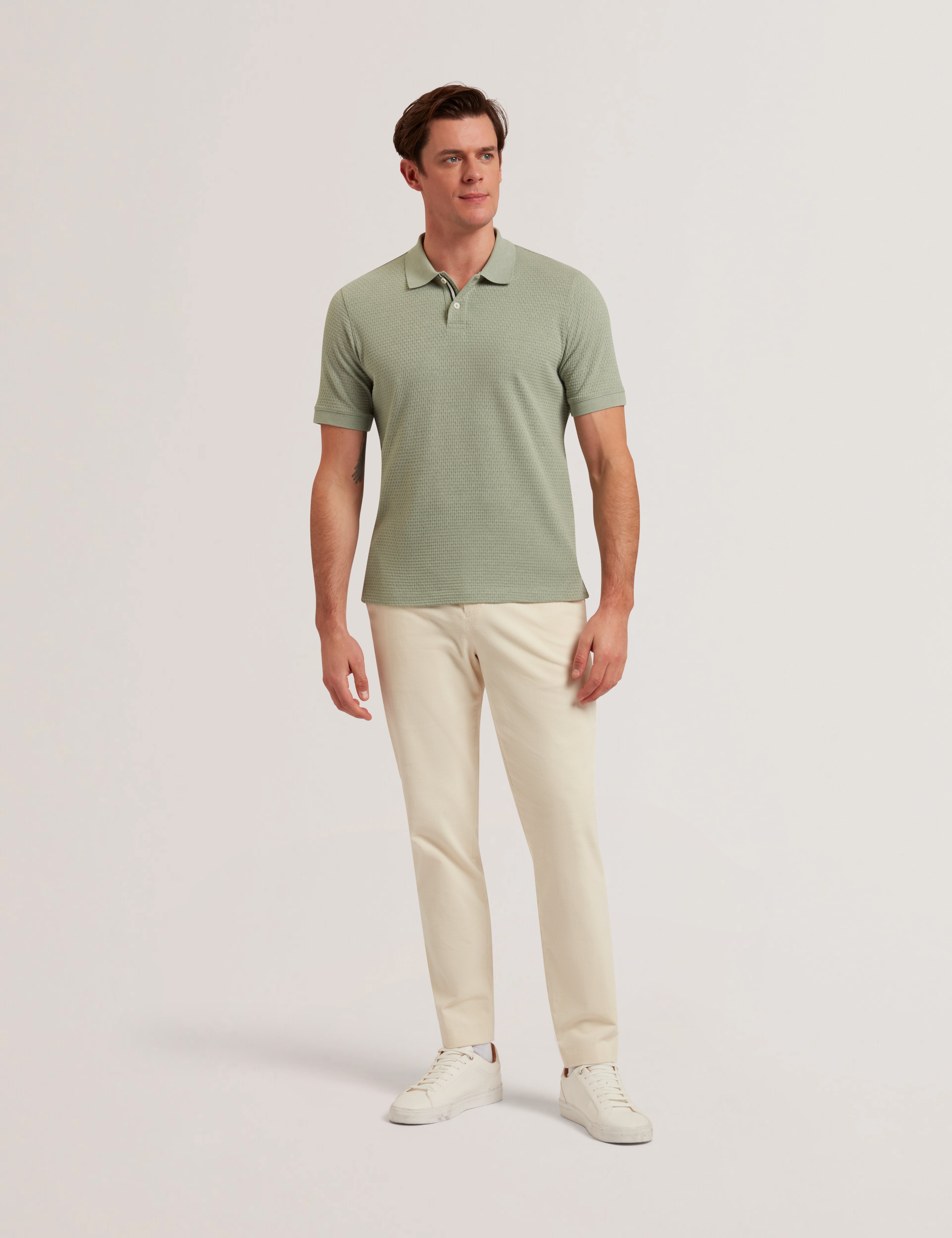 GREEN