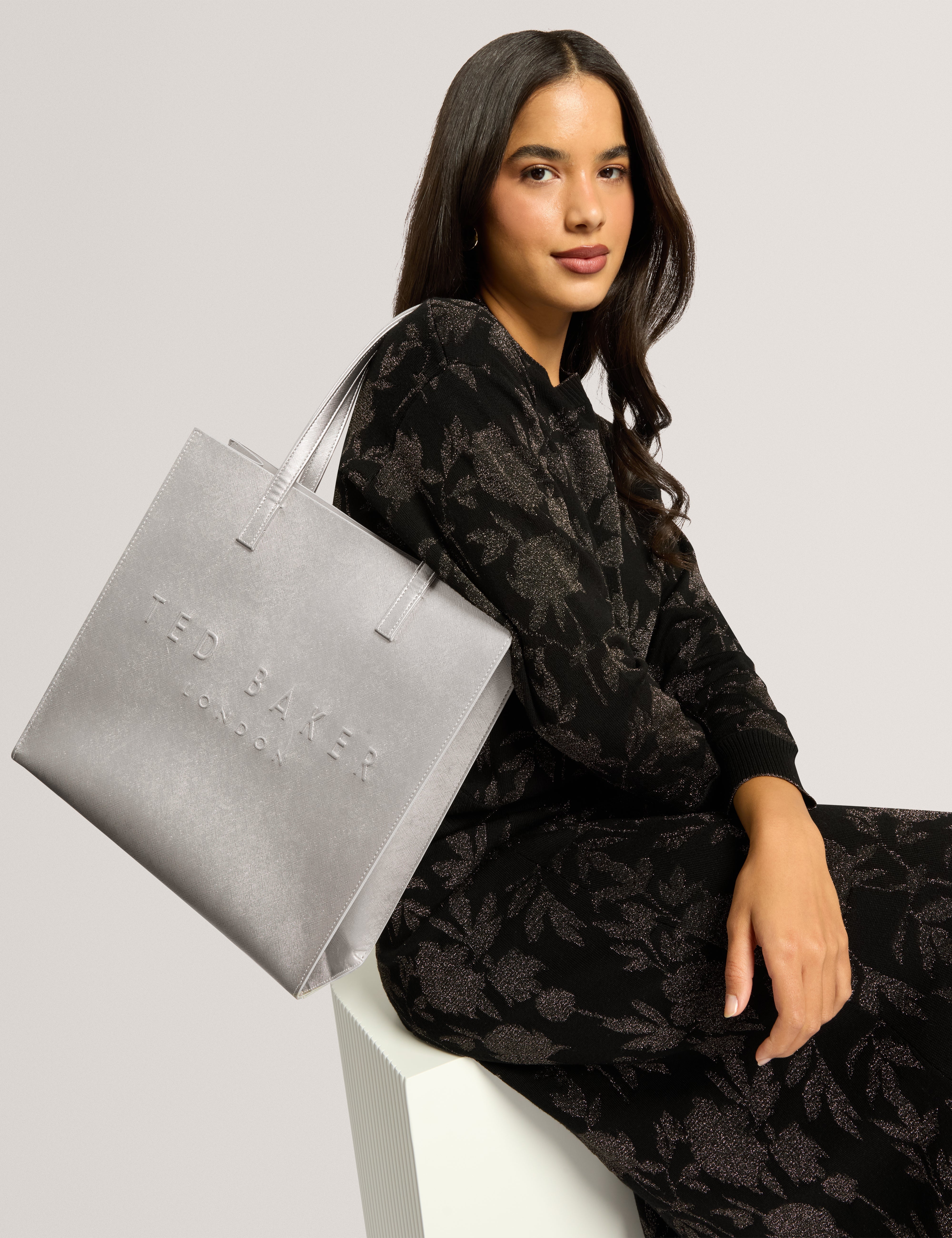 Soocon Crosshatch Large Icon Bag Silver