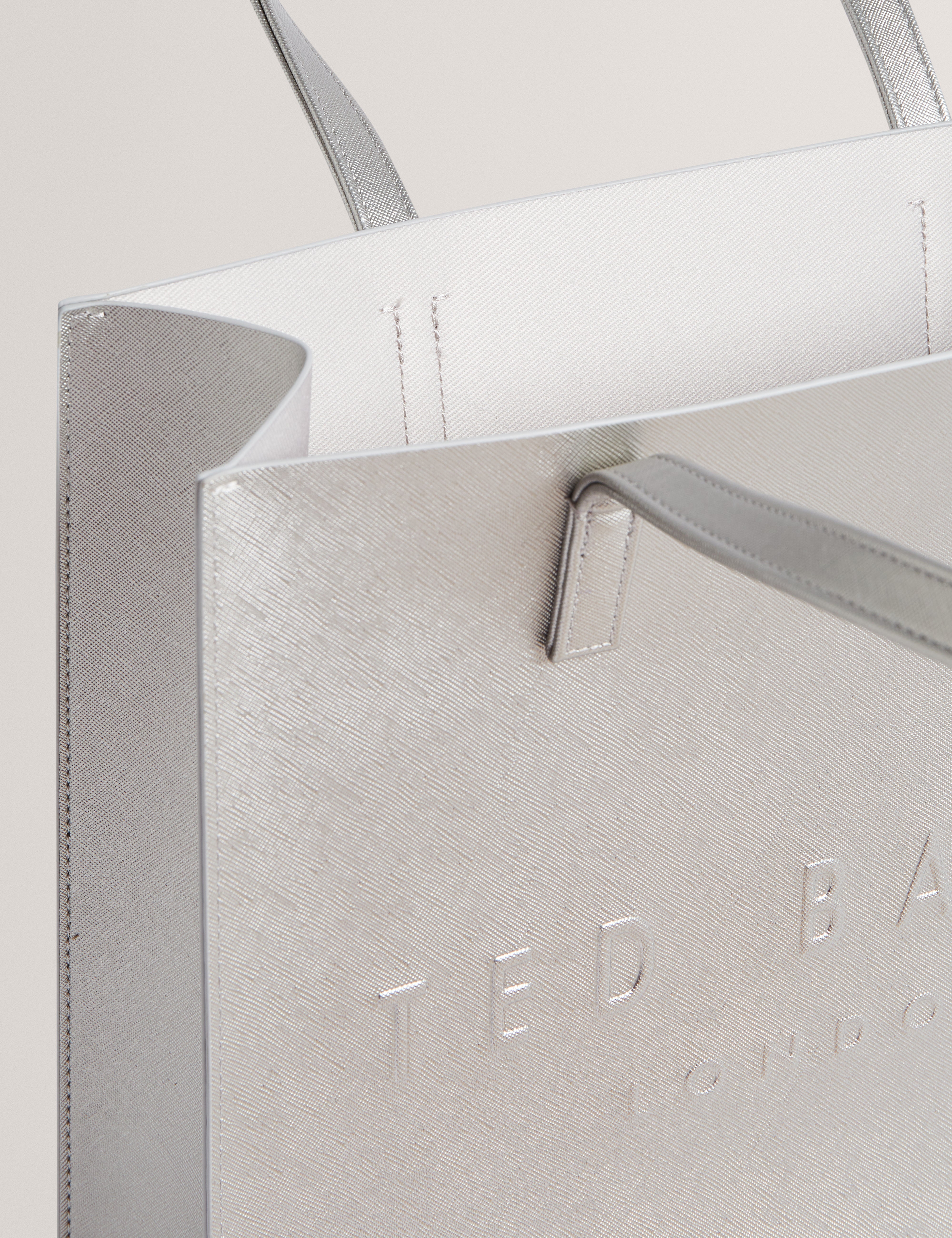 Soocon Crosshatch Large Icon Bag Silver