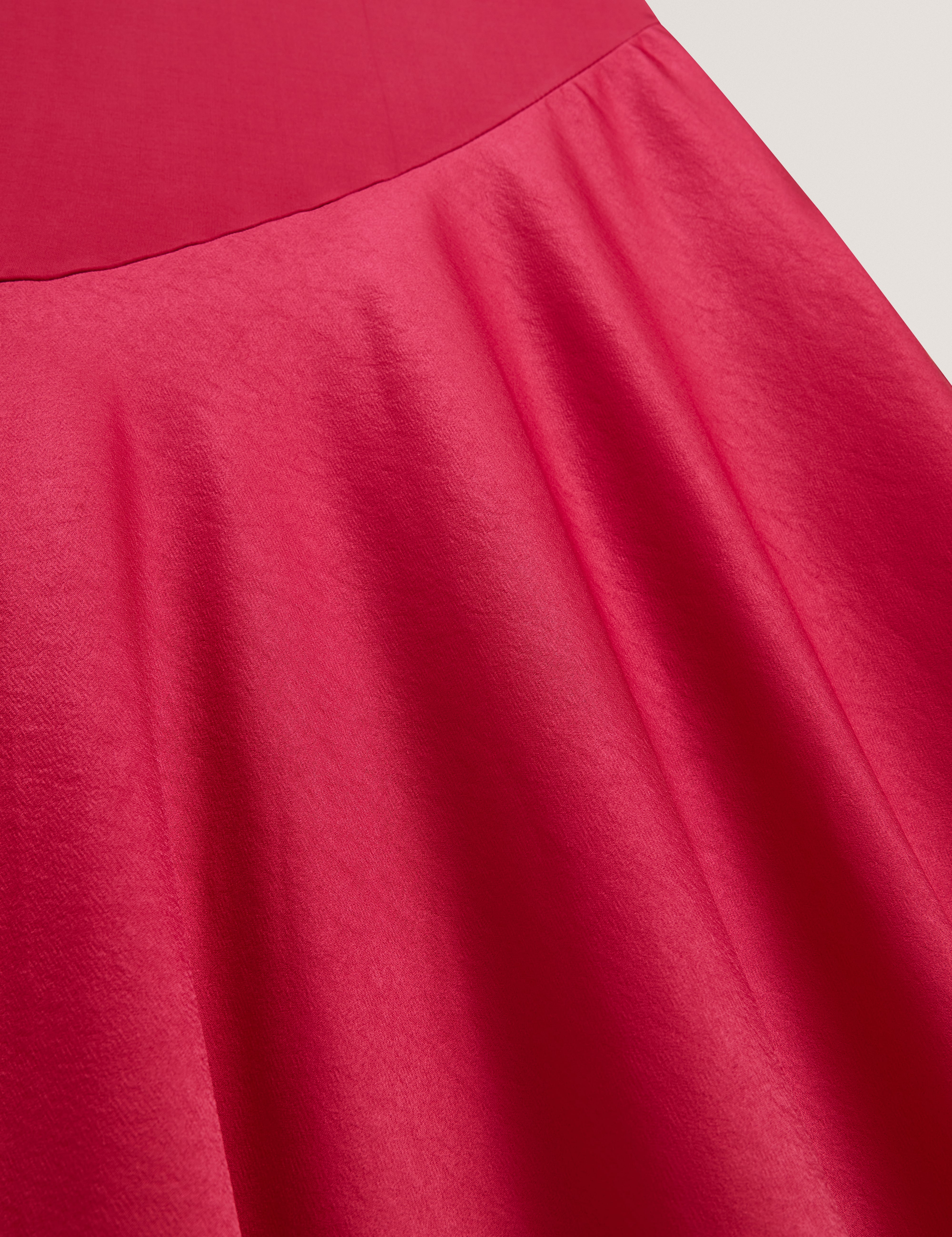 فستان جاسبارا متوسط ​​الطول بياقة منسدلة وتنورة من الساتان - وردي فاتح