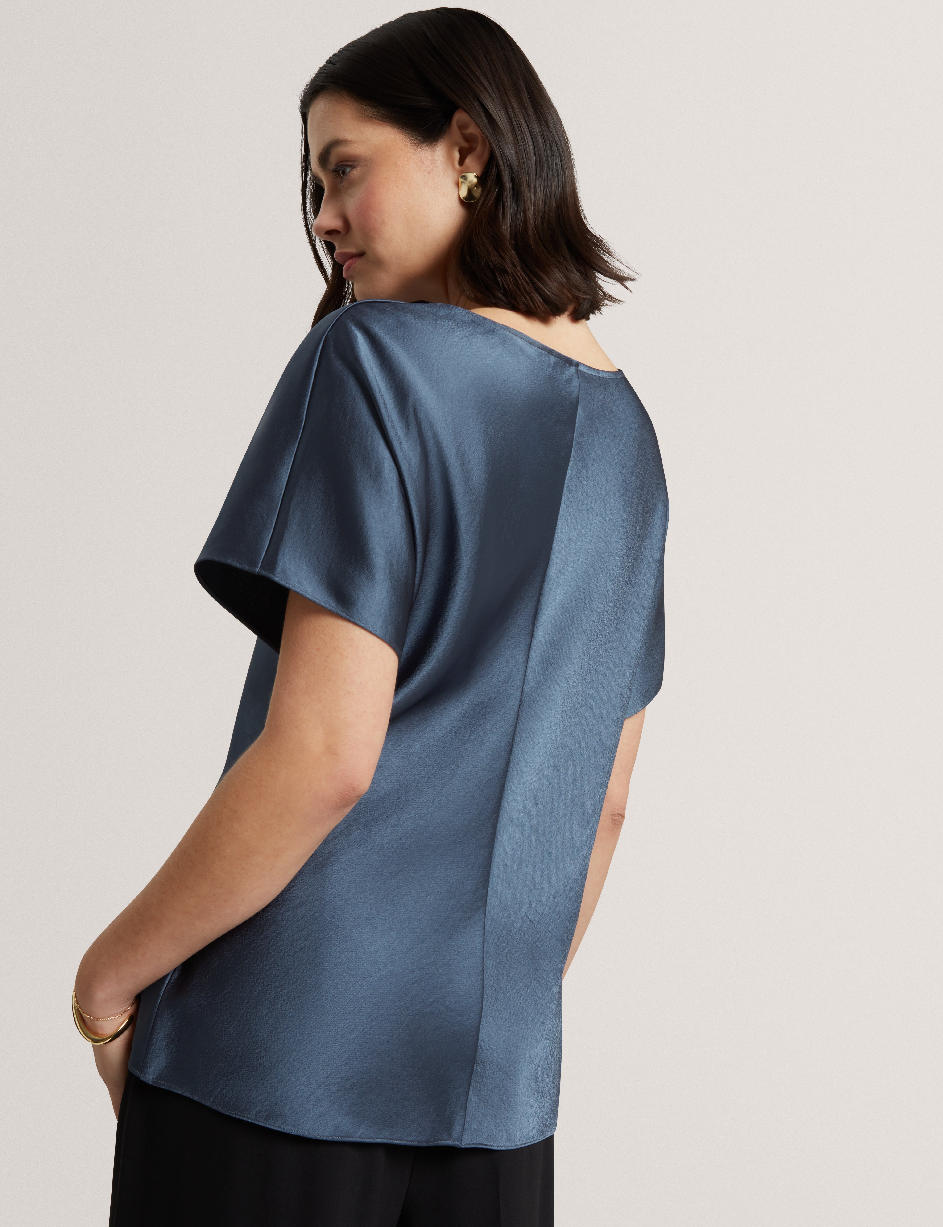Cammilo Short Sleeve Draped Neck Top Grey