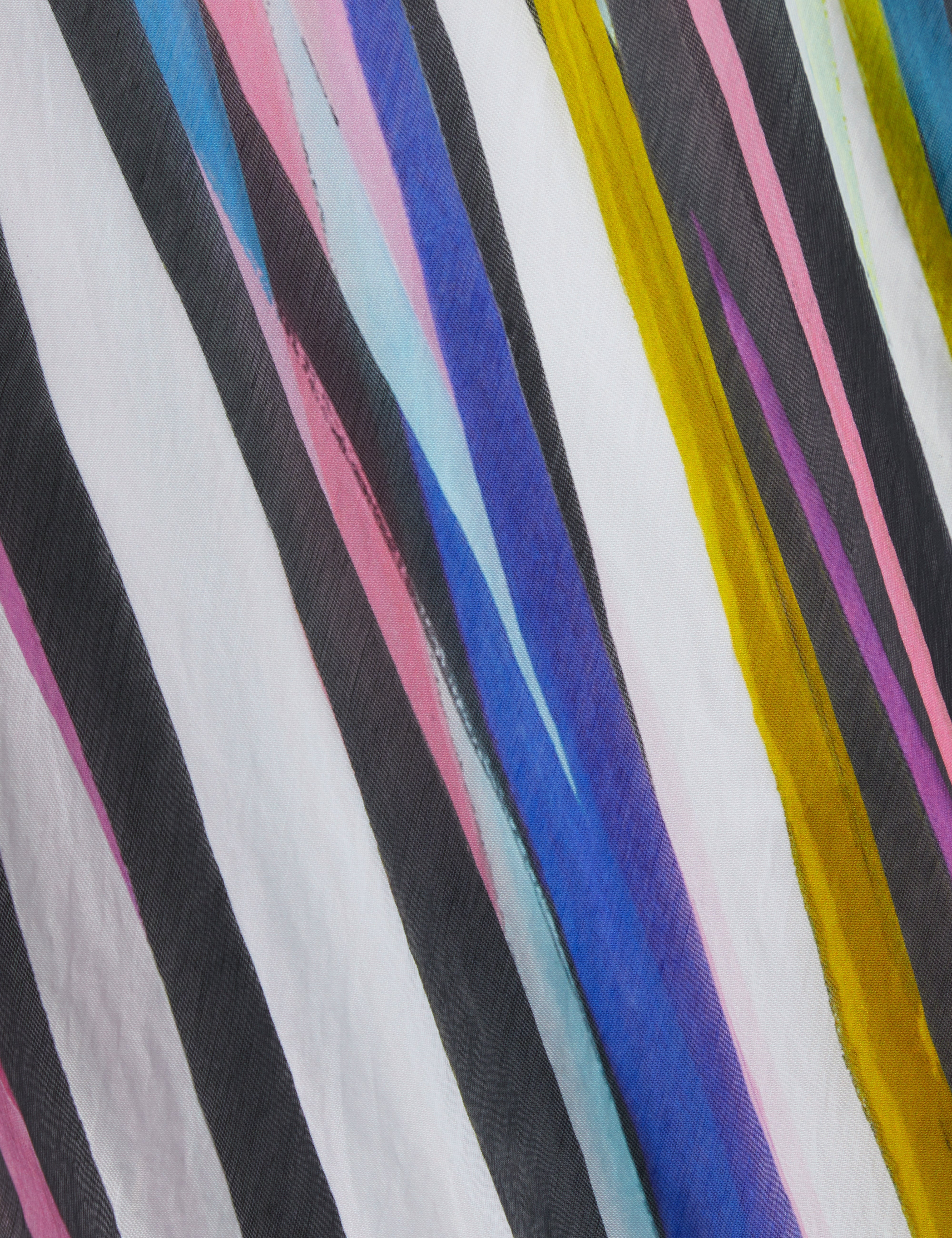 فستان ماكسي أسود مطبوع بياقة هالتر من أزورا