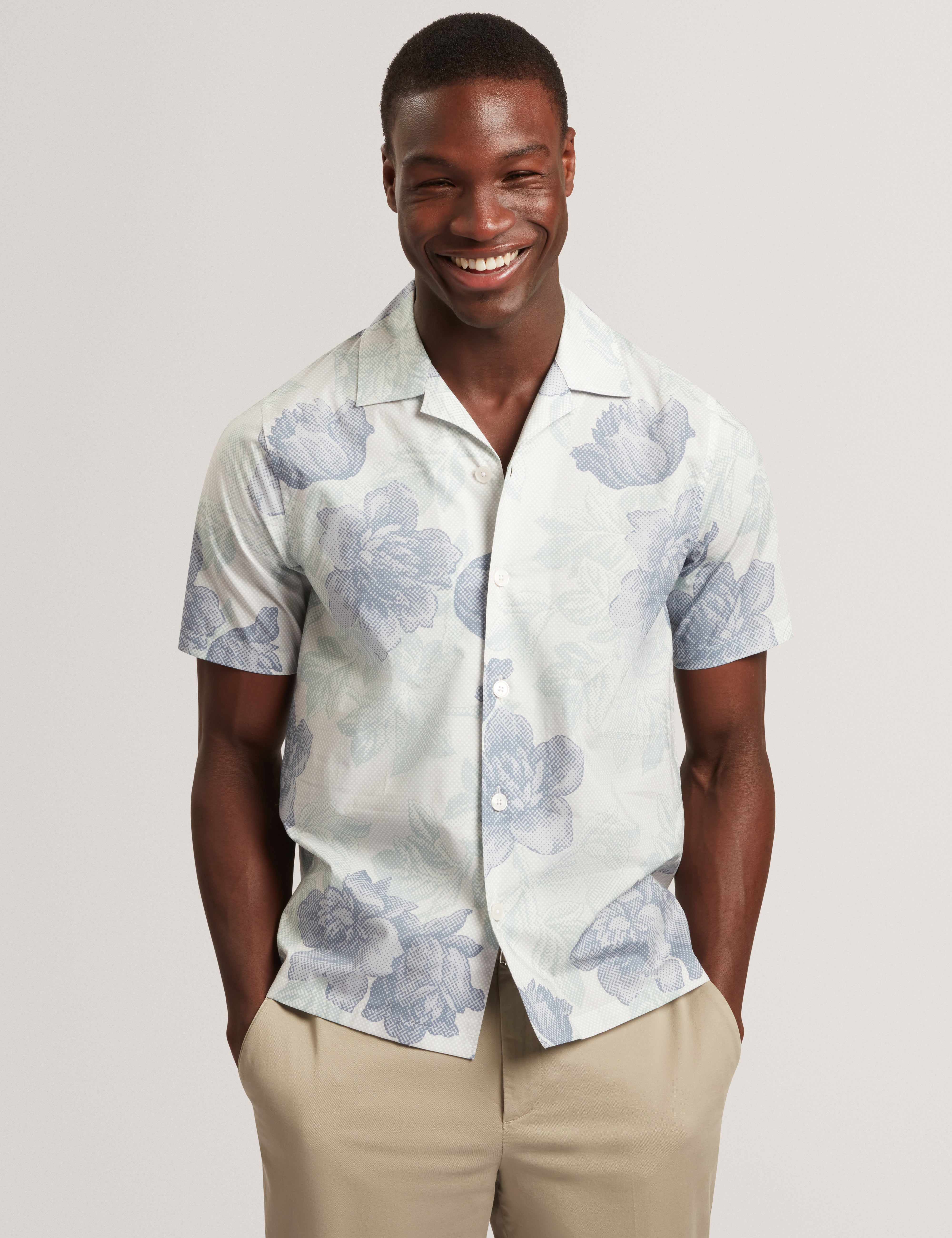 Cesiro Short Sleeve Relaxed Floral Shirt Mid-Green