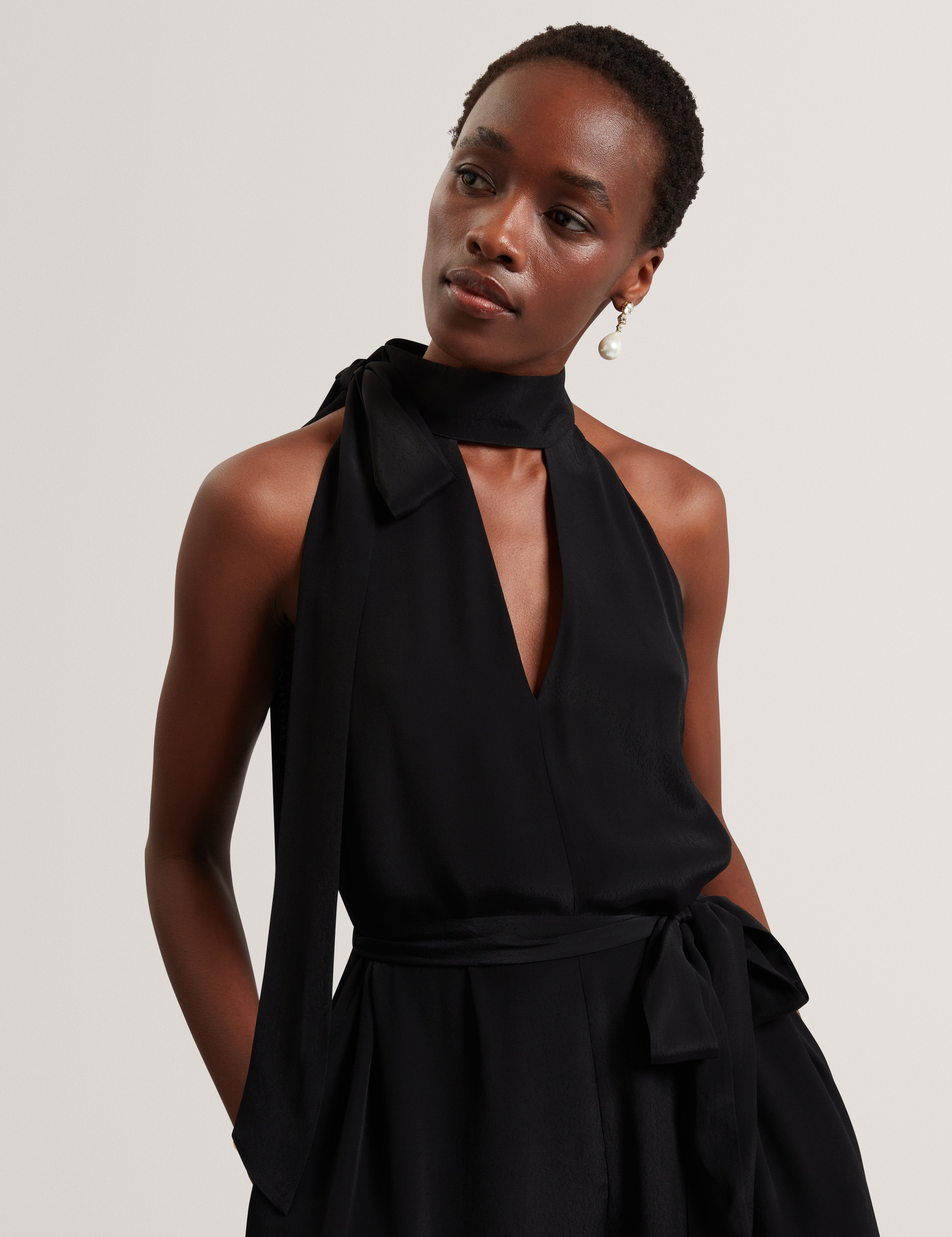Chiva Sleeveless Tie Neck Detail Jumpsuit Black