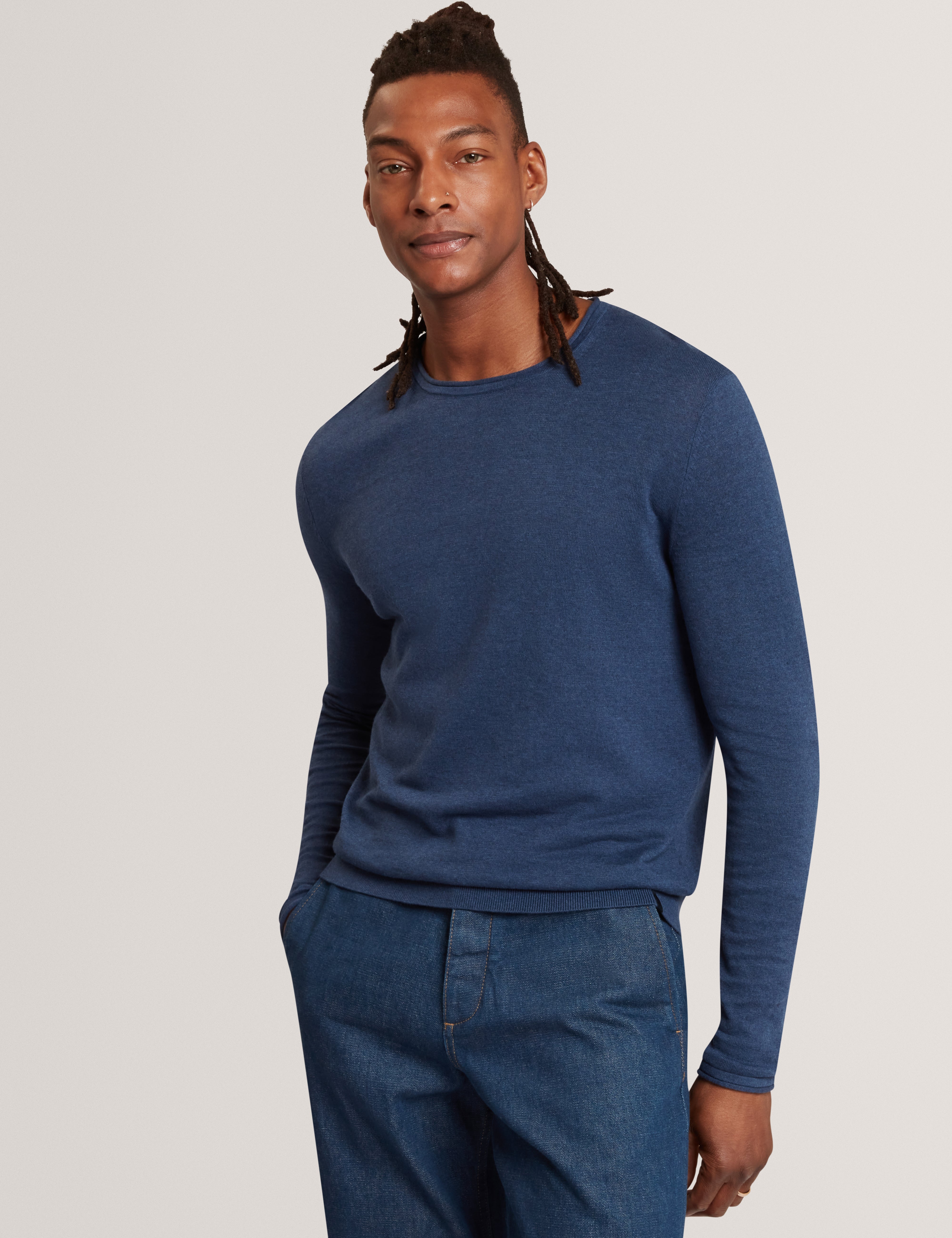 Yaen Long Sleeve Linen Blend Roll Edge Crew Mid-Navy