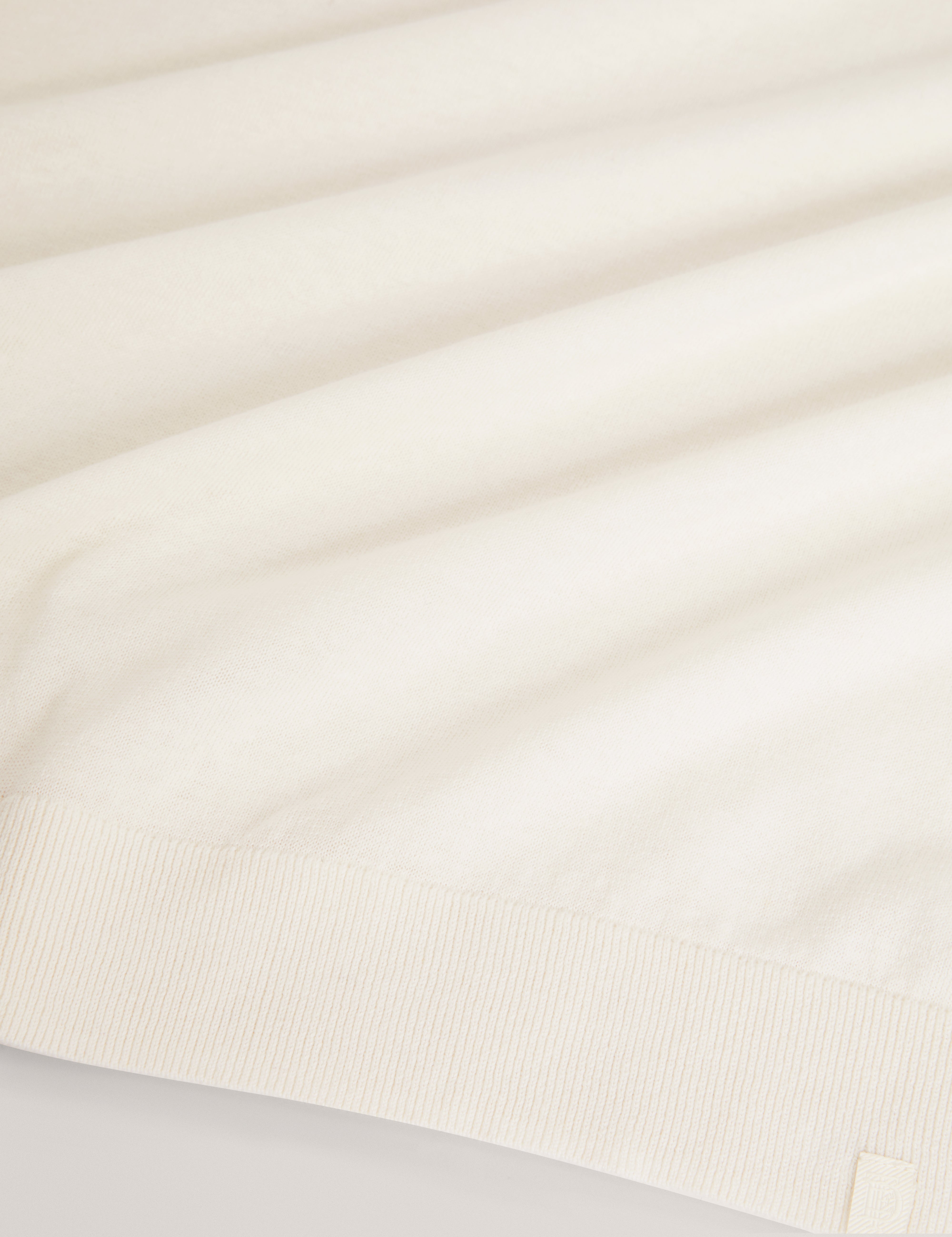 Yaen Long Sleeve Linen Blend Roll Edge Crew White