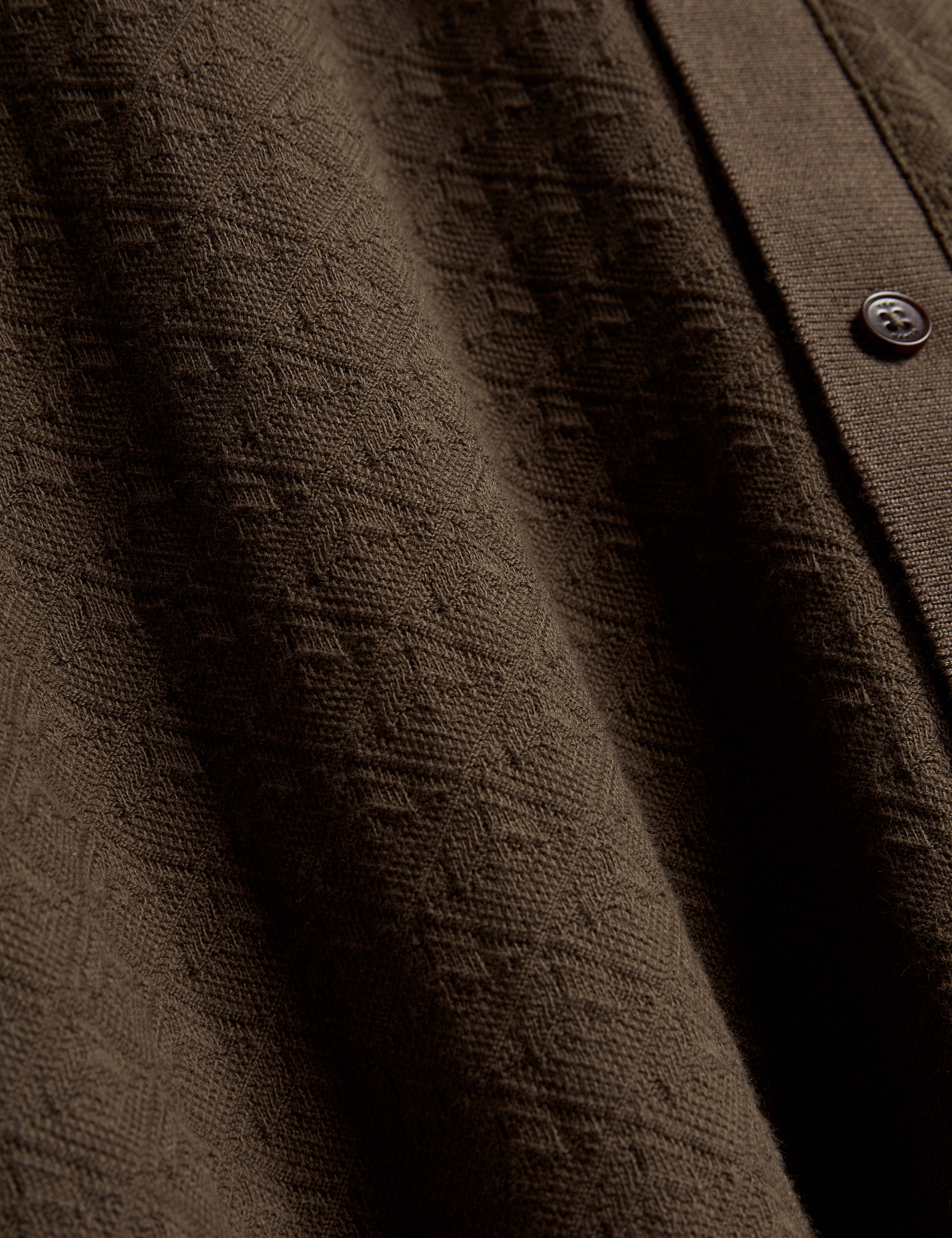 Doltten Short Sleeve Textured Button Through Polo Dk-Brown
