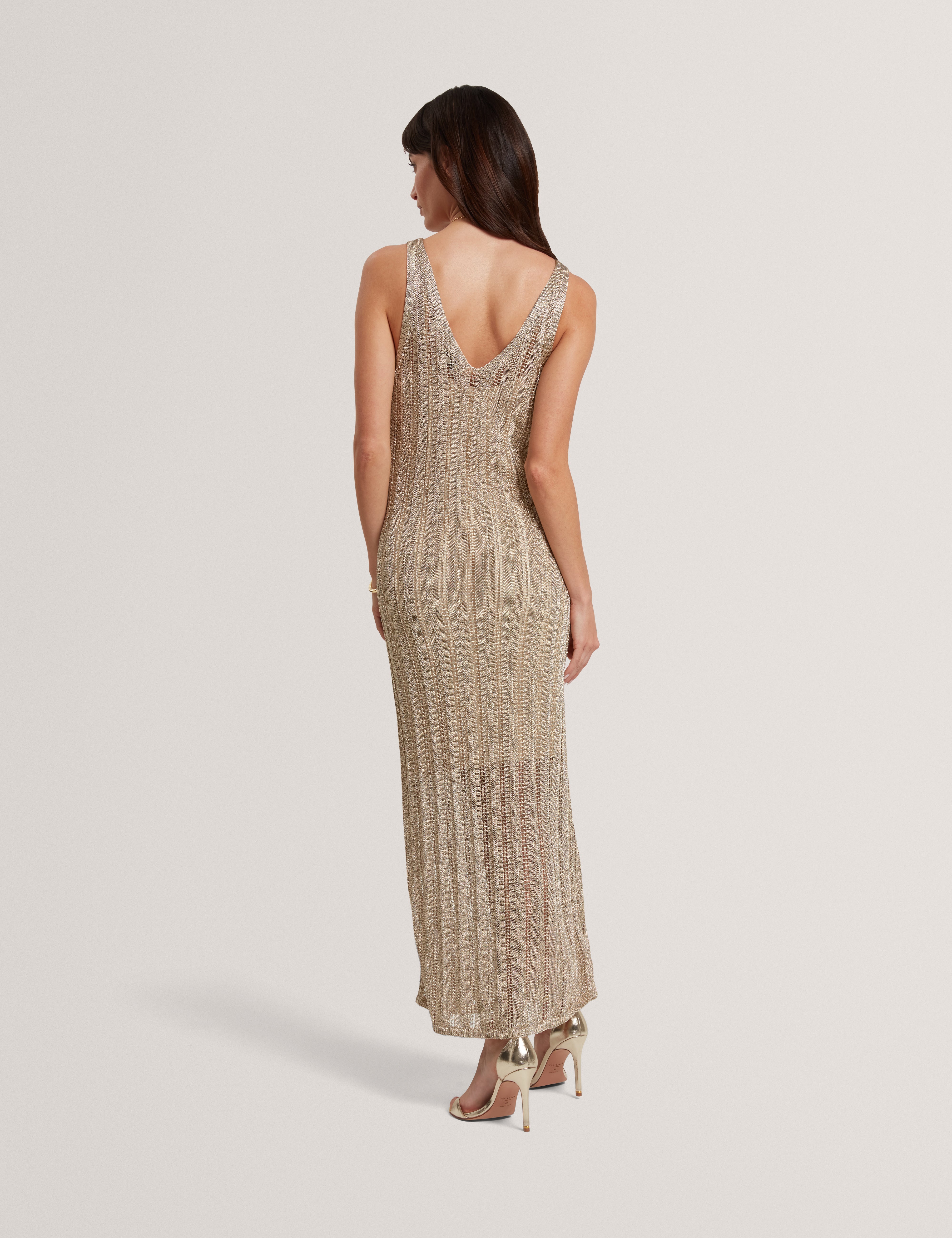 فستان ليلياني ميدي محبوك ذهبي اللون