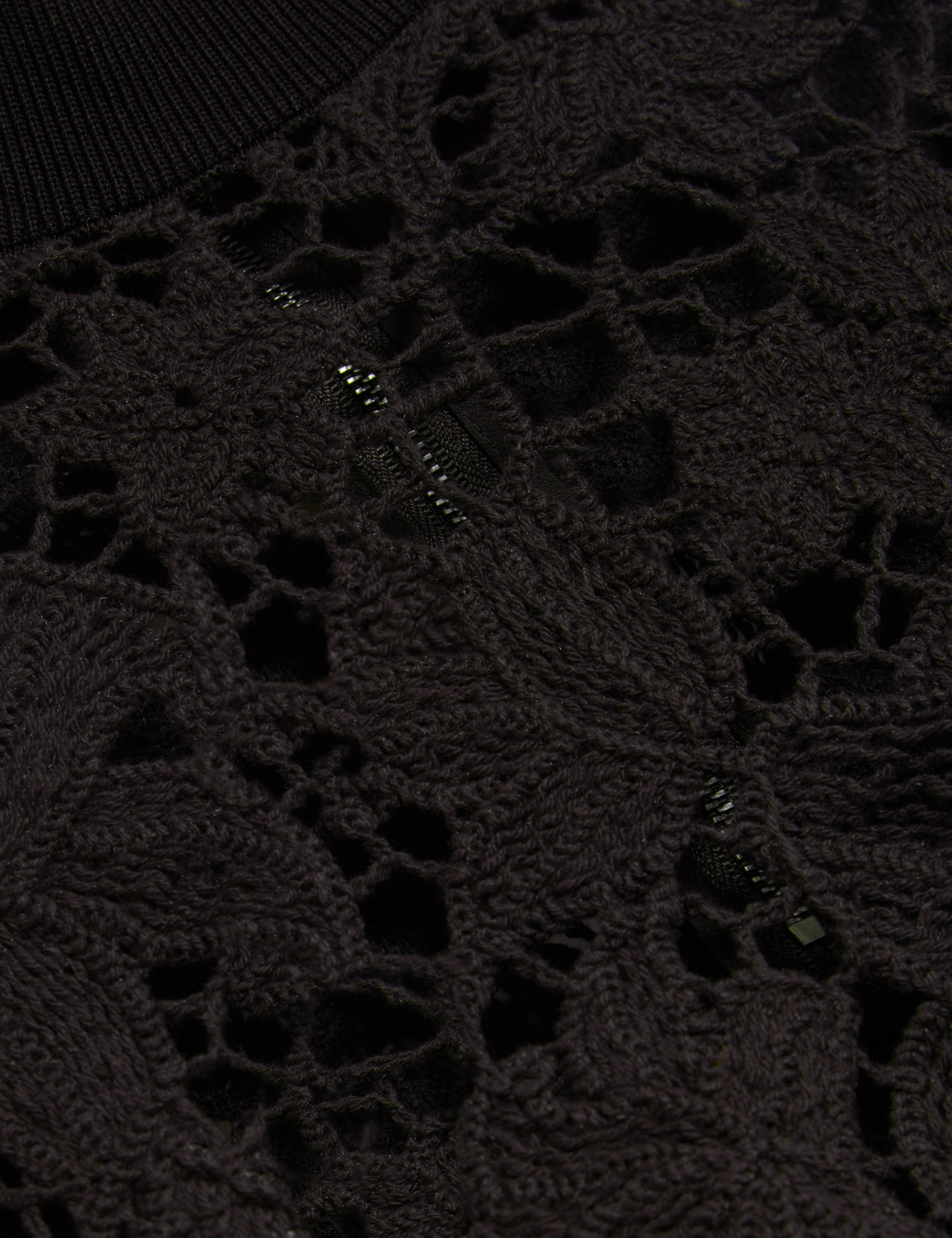Aenabet Cropped Crochet Top Black