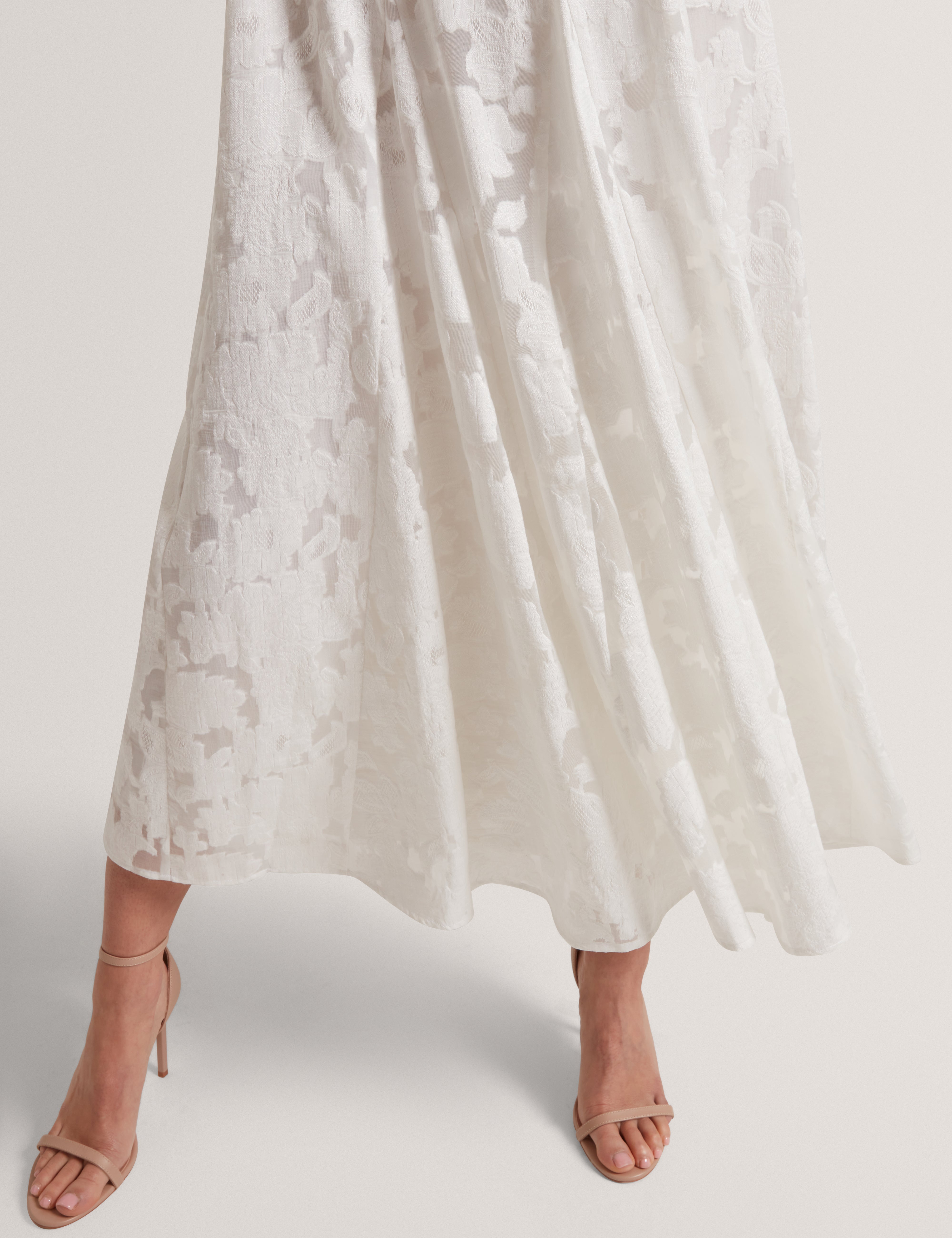 Leesaa Sleeveless Full Skirted Midi Dress White