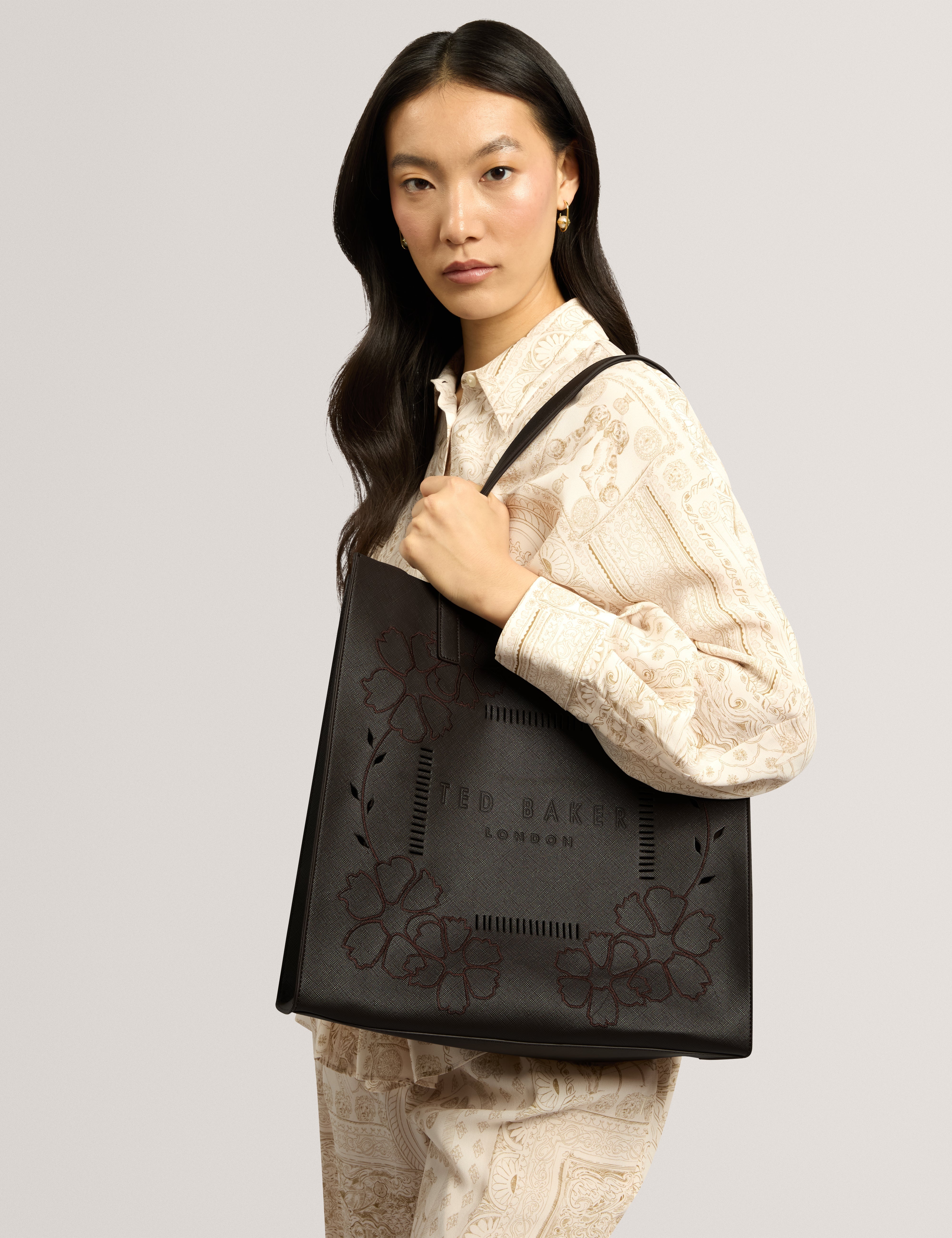 Rowcon Embroidery Floral Large Icon Bag Brn-Choc