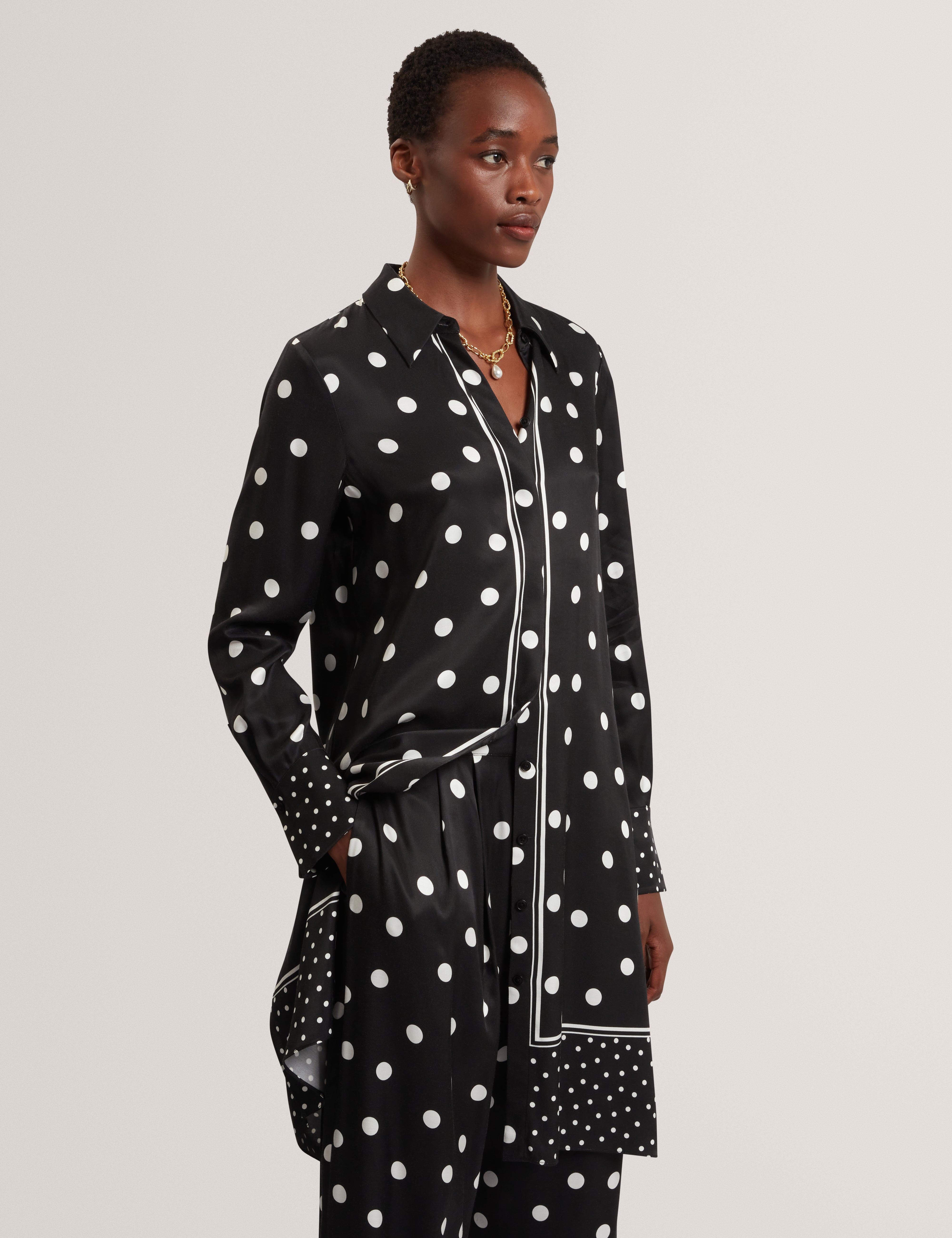 Adelzi Printed Longline Shirt Black
