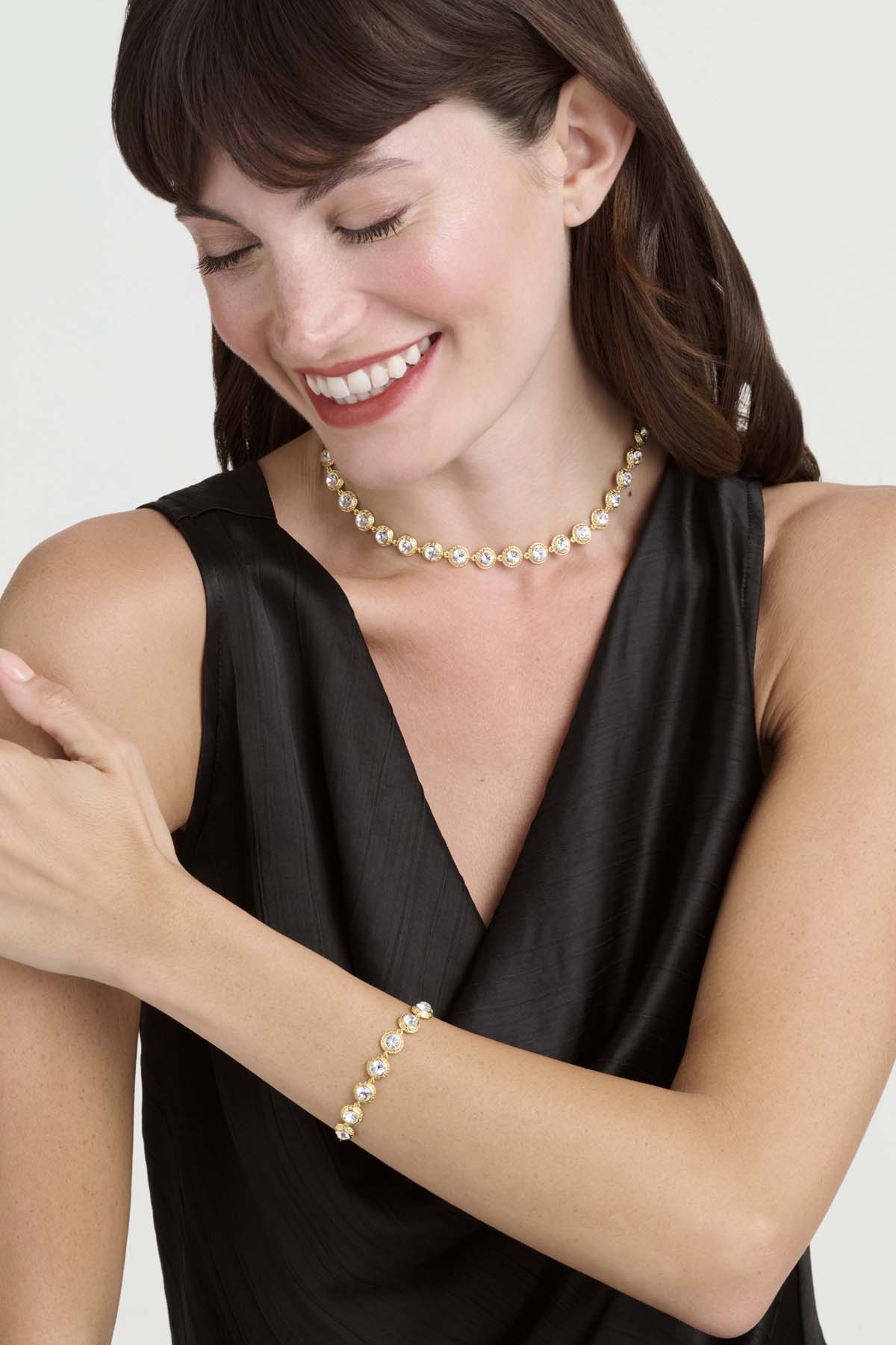 Solanna Solitaire Sparkle Crystal Chain Crystal