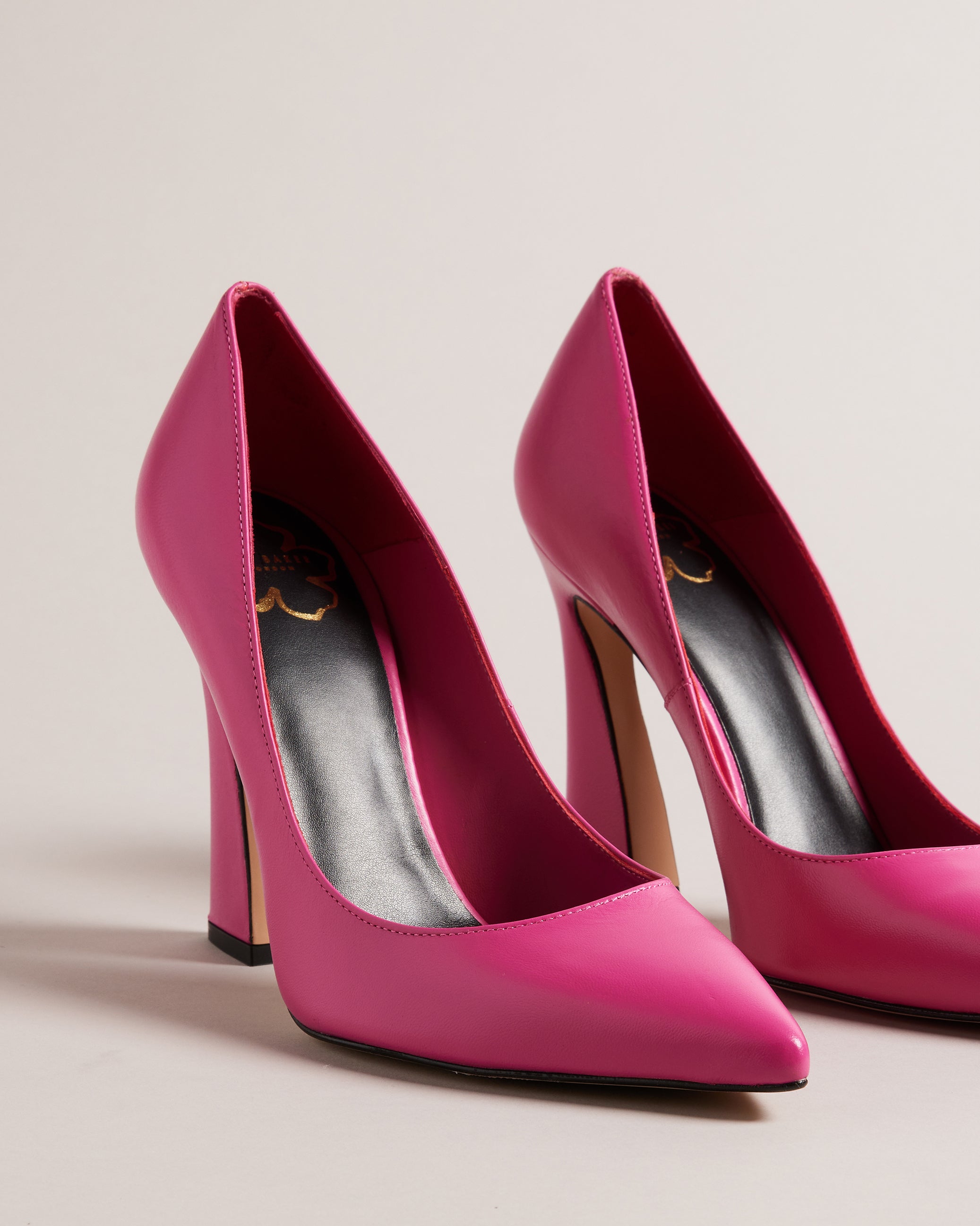Teyma Geometric Heel Pointed Court Shoes Pink